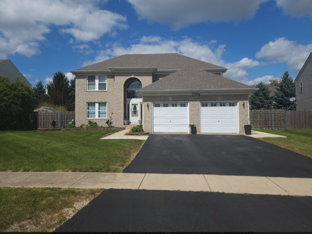 1928 W Brimstone Road — Romeoville, IL 60446