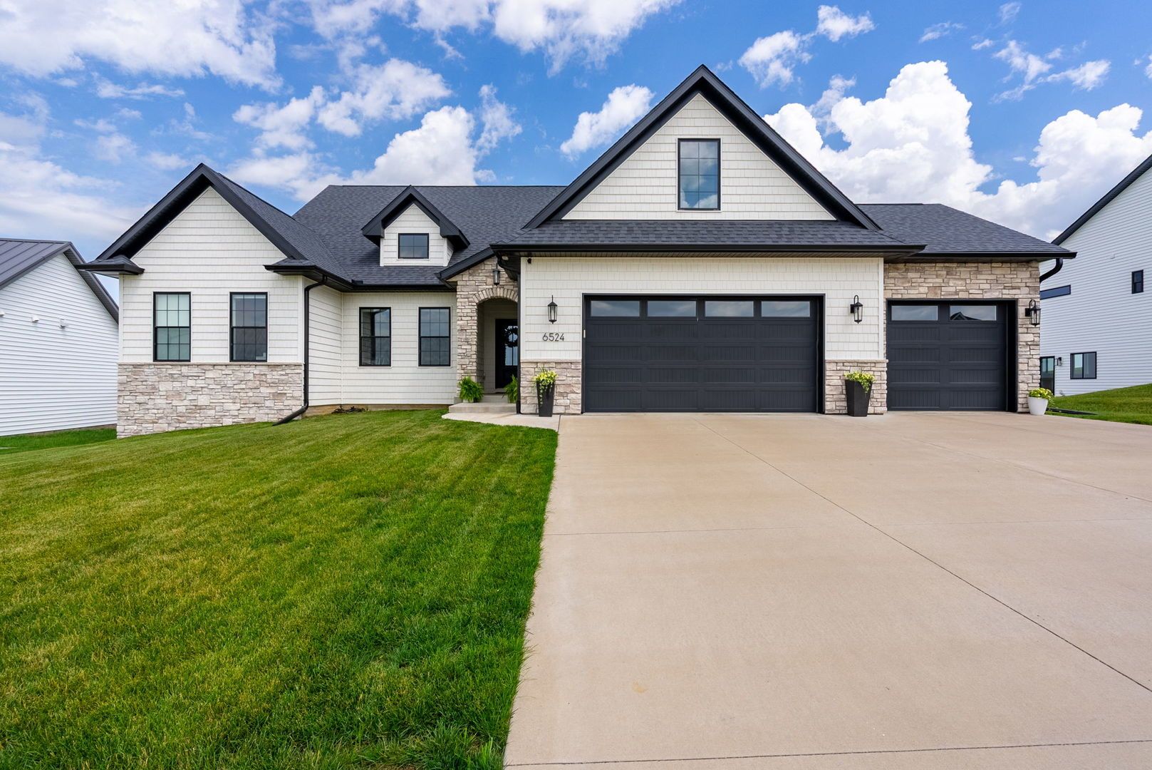 6524 Meghan Avenue — Bettendorf, IA 52722