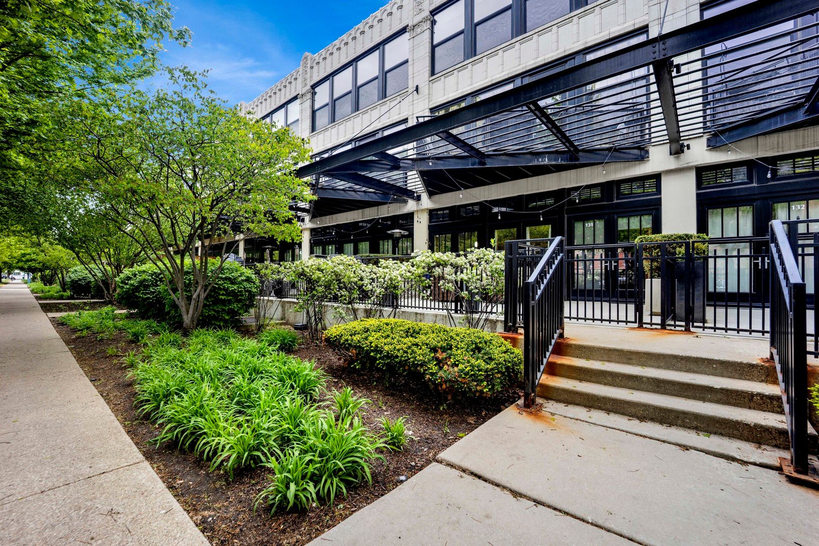 1151 W 14th Place #131 — Chicago, IL 60608