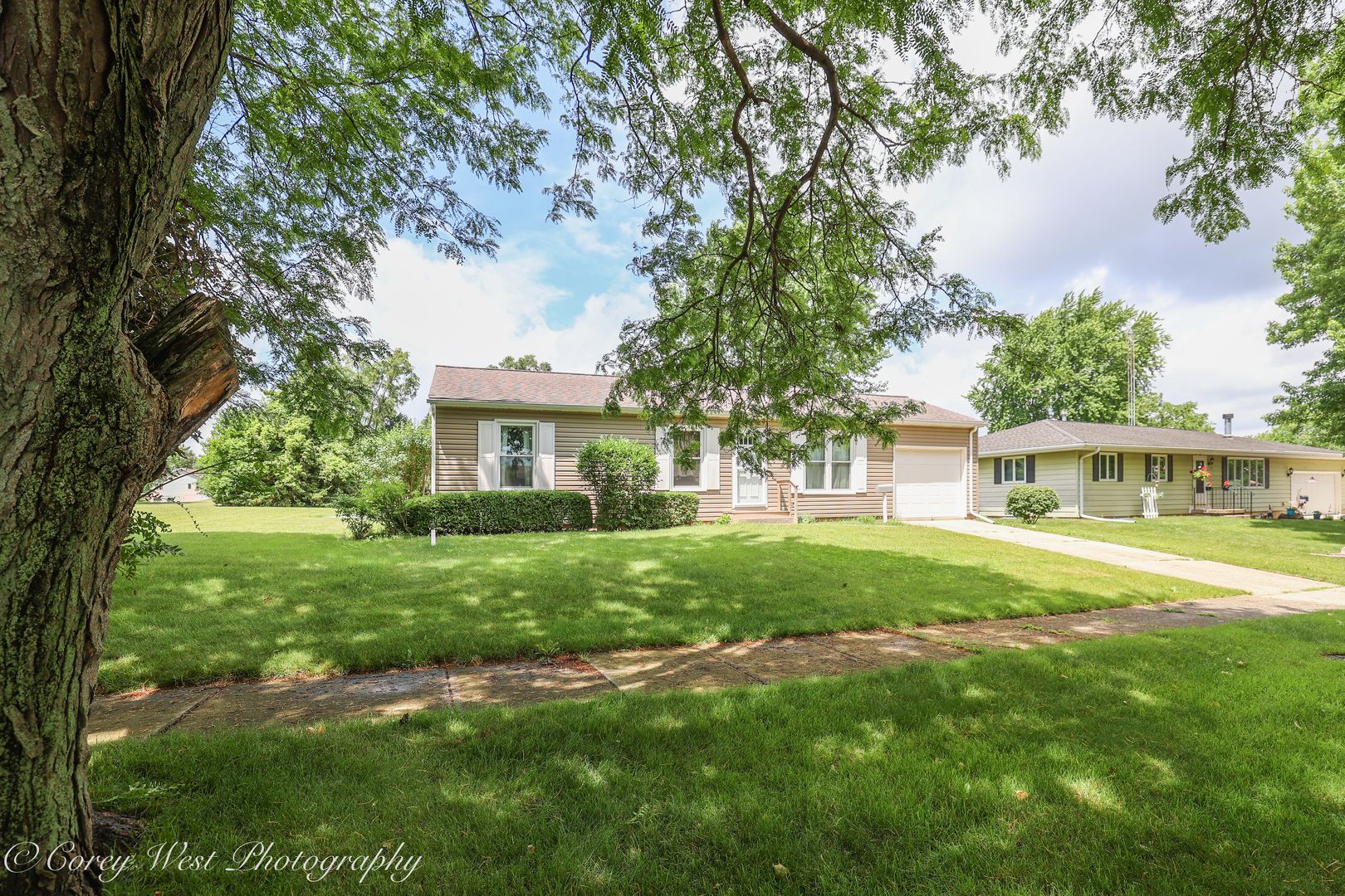 335 S Hadsall Street — Genoa, IL 60135
