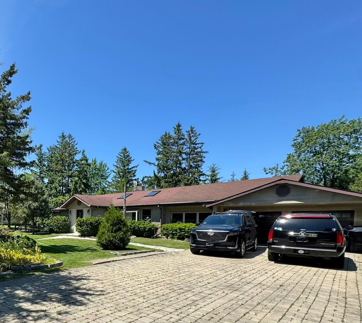 1802 Walnut Circle — Northbrook, IL 60062