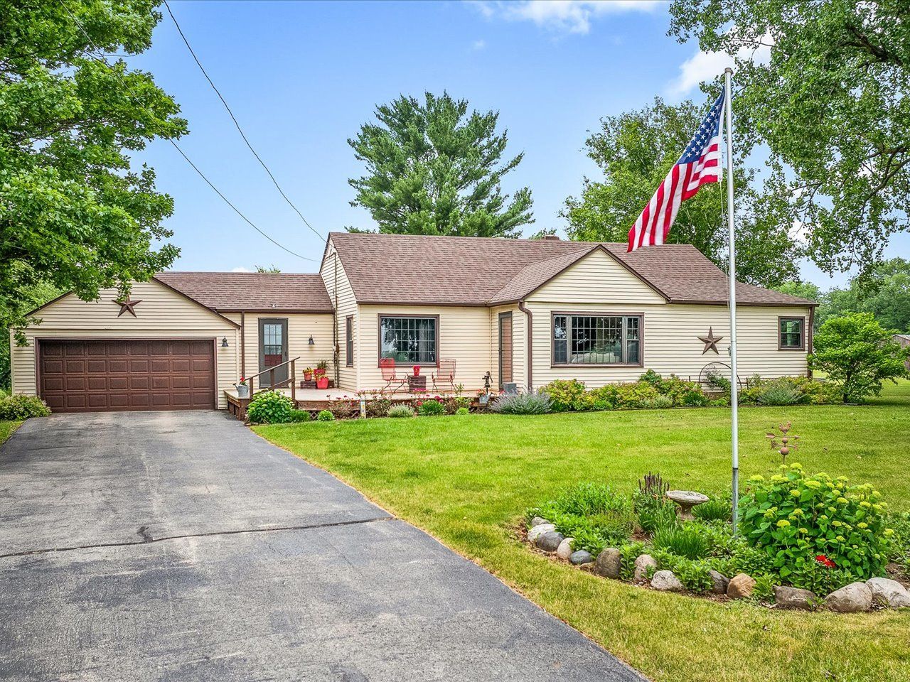 3168 Rotary Road — Rockford, IL 61109