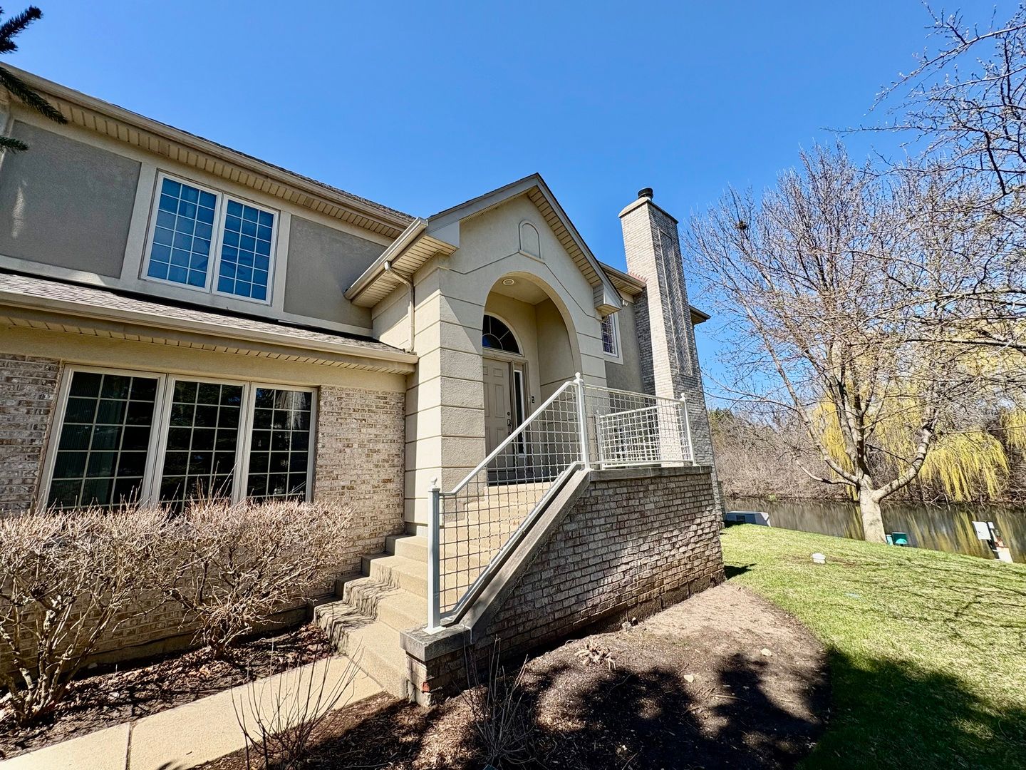 30 Beaconsfield Court #30 — Lincolnshire, IL 60069