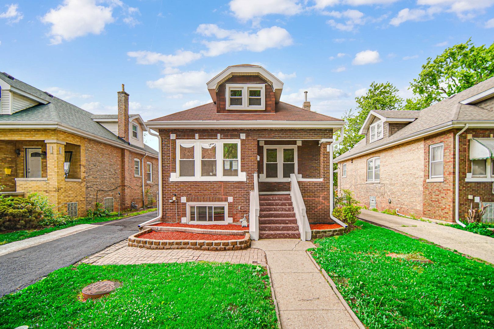 1426 S 10th Avenue — Maywood, IL 60153