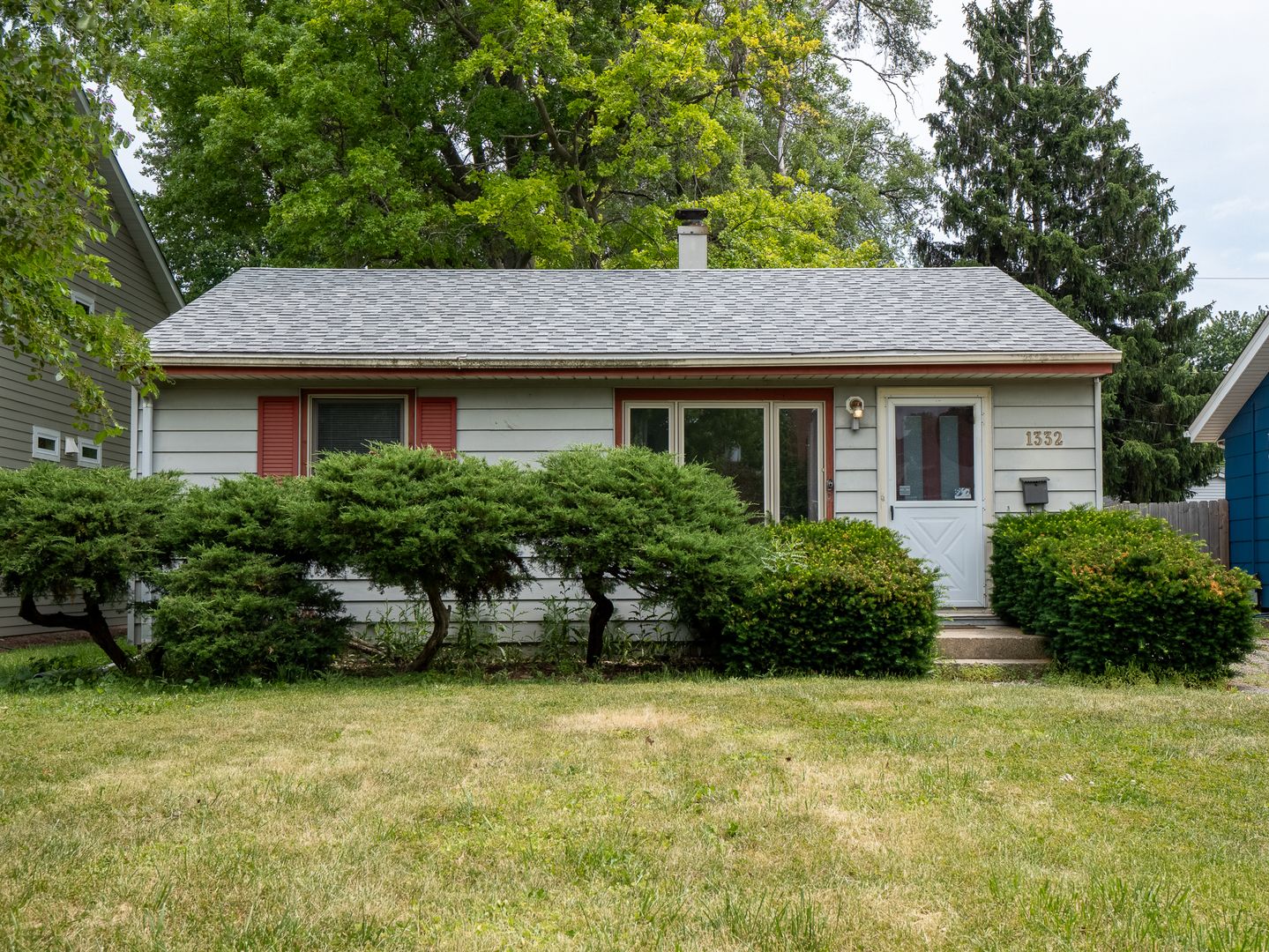 1332 N Main Street — Naperville, IL 60563