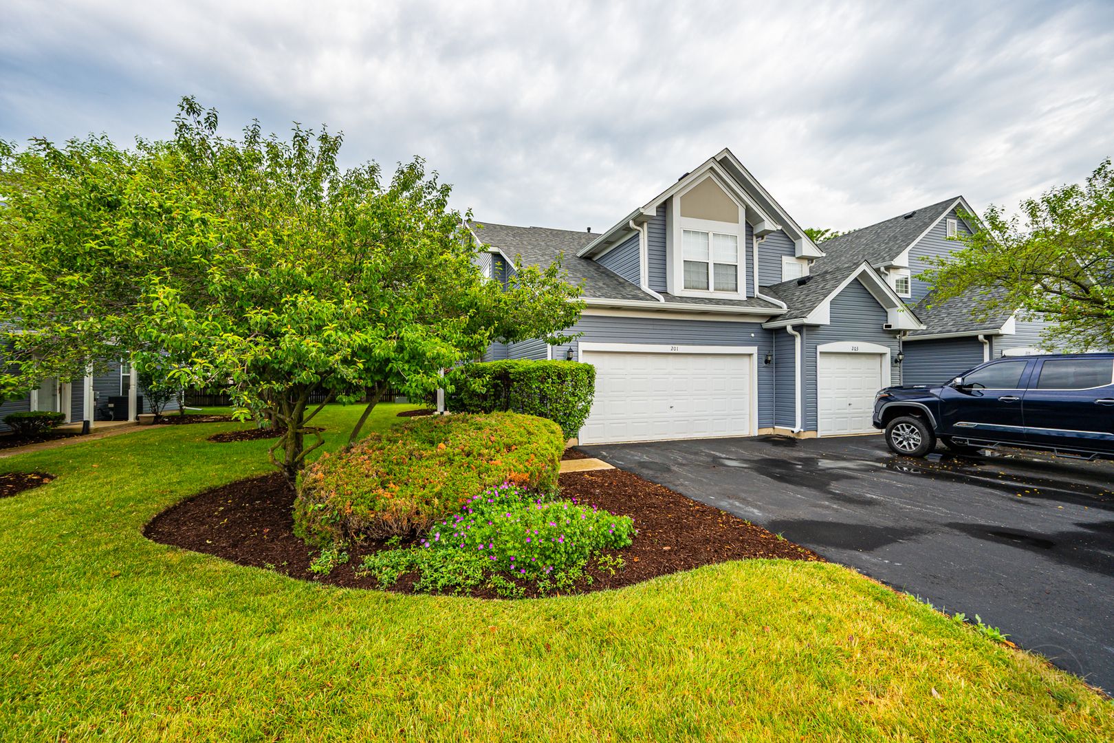 201 Huntington Court — Oswego, IL 60543