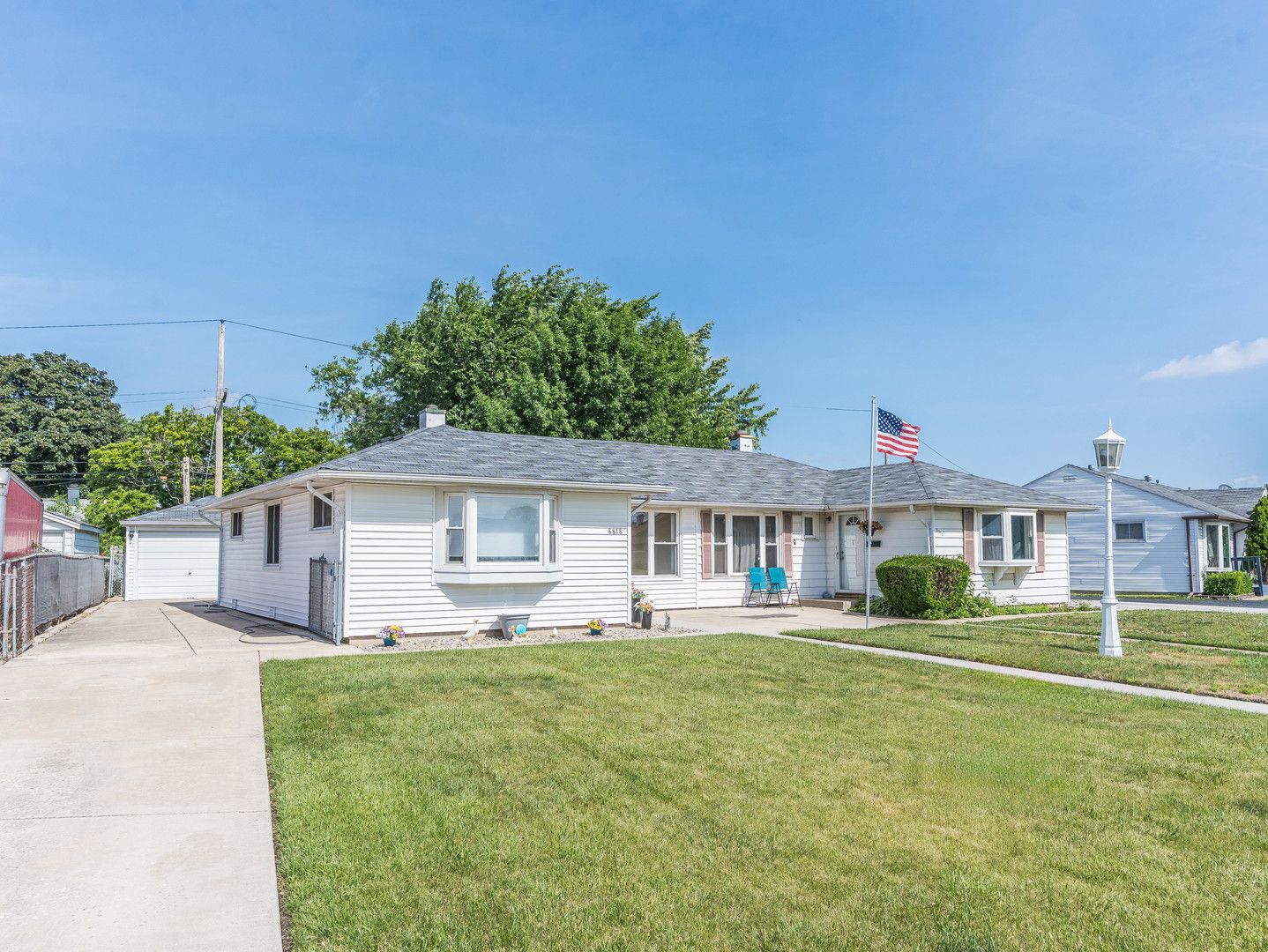 8818 S Kildare Avenue — Hometown, IL 60456