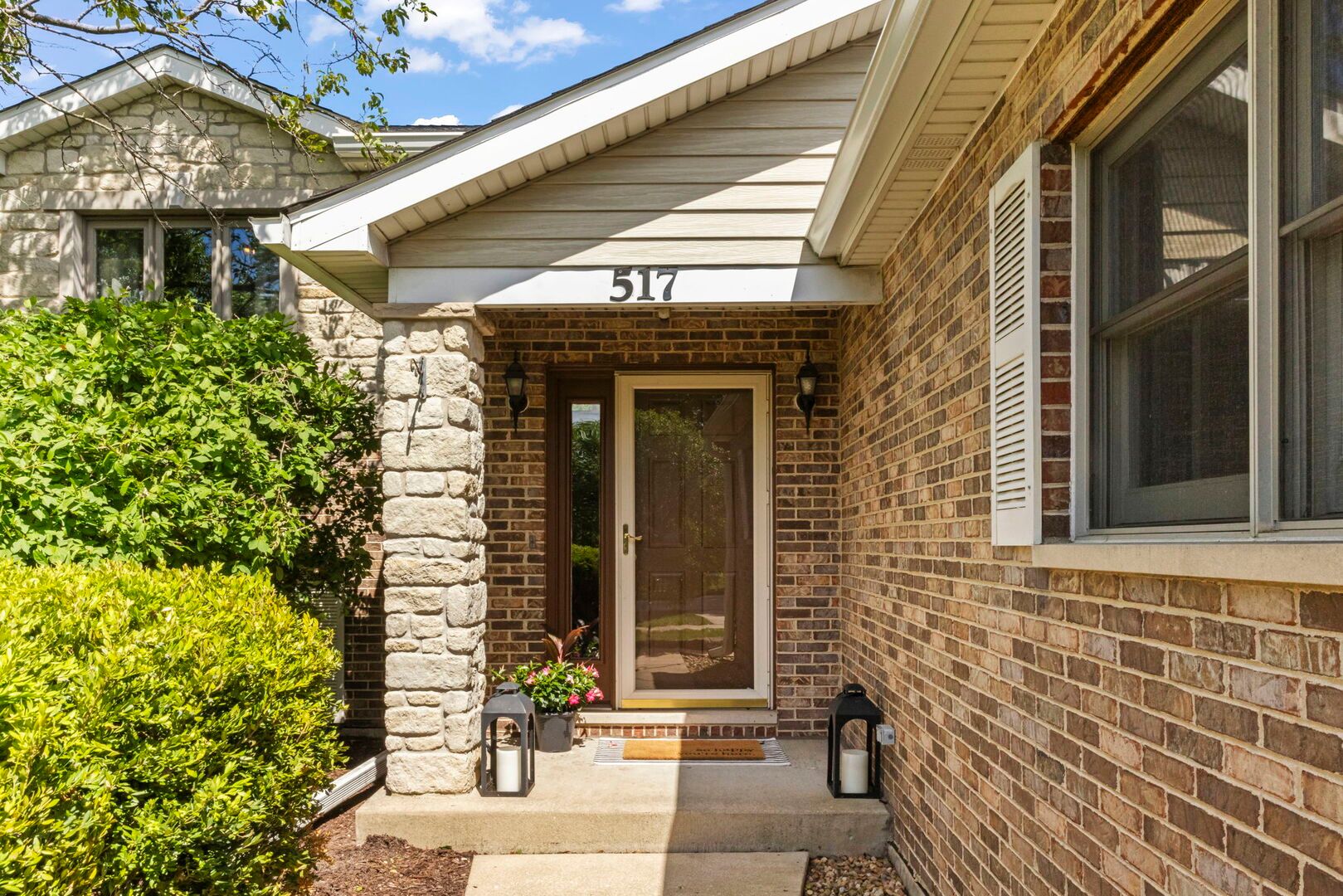 517 N Warwick Avenue — Westmont, IL 60559