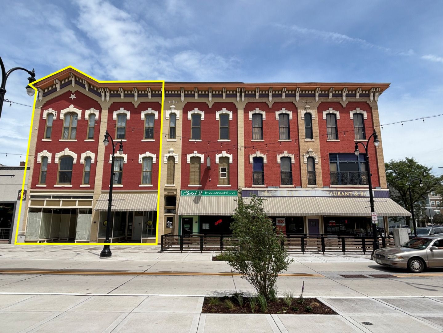 1821-1823 2ND Avenue — Rock Island, IL 61201