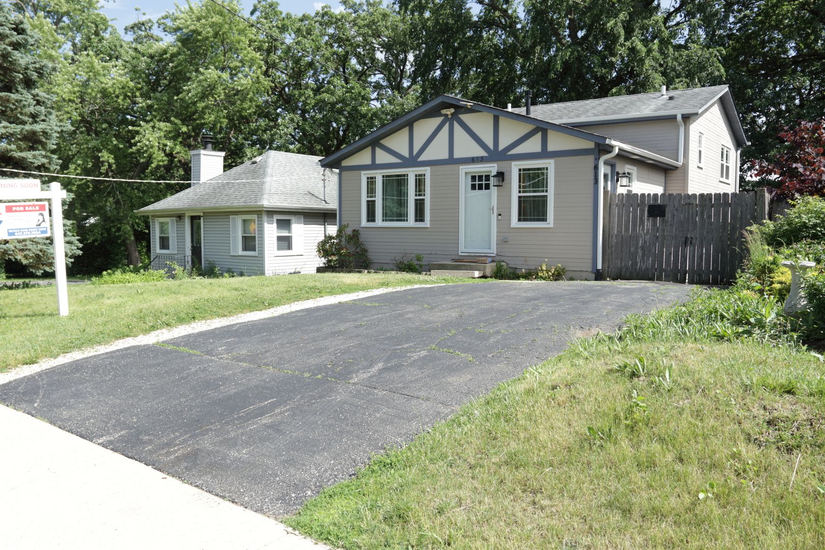 613 Oakwood Drive — Round Lake Beach, IL 60073