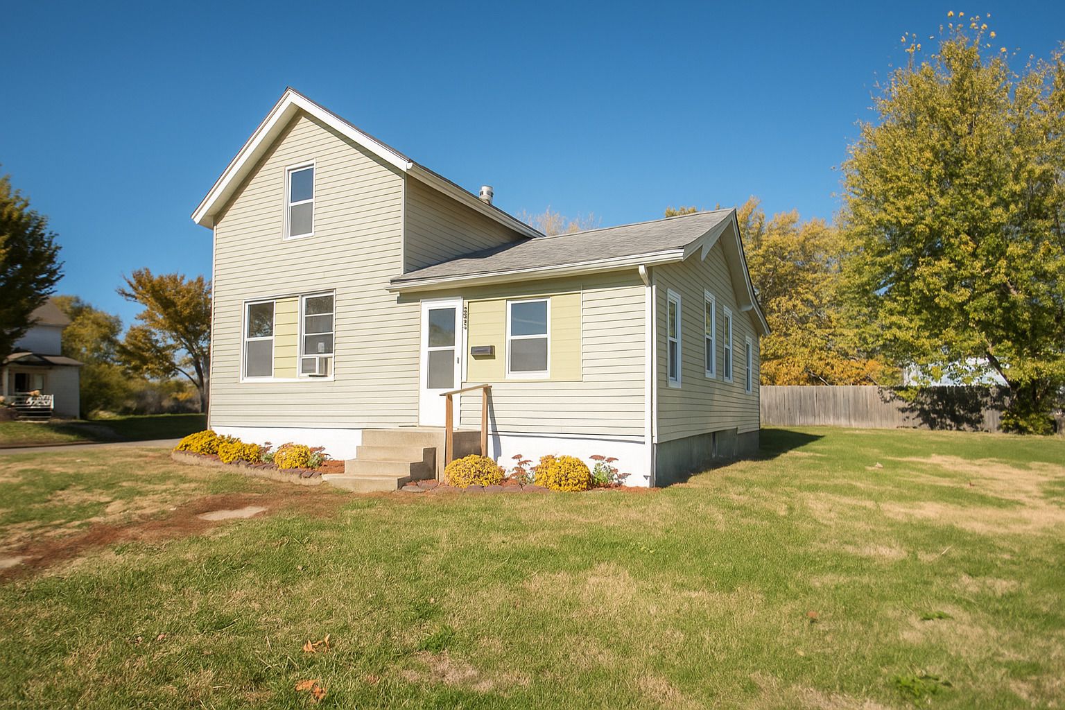 410 W 5th Street — Sterling, IL 61081