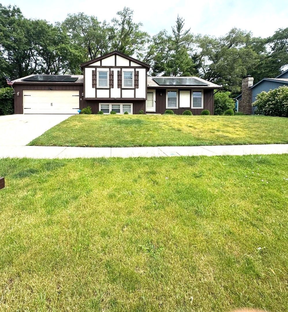 800 Marston Avenue — Glen Ellyn, IL 60137