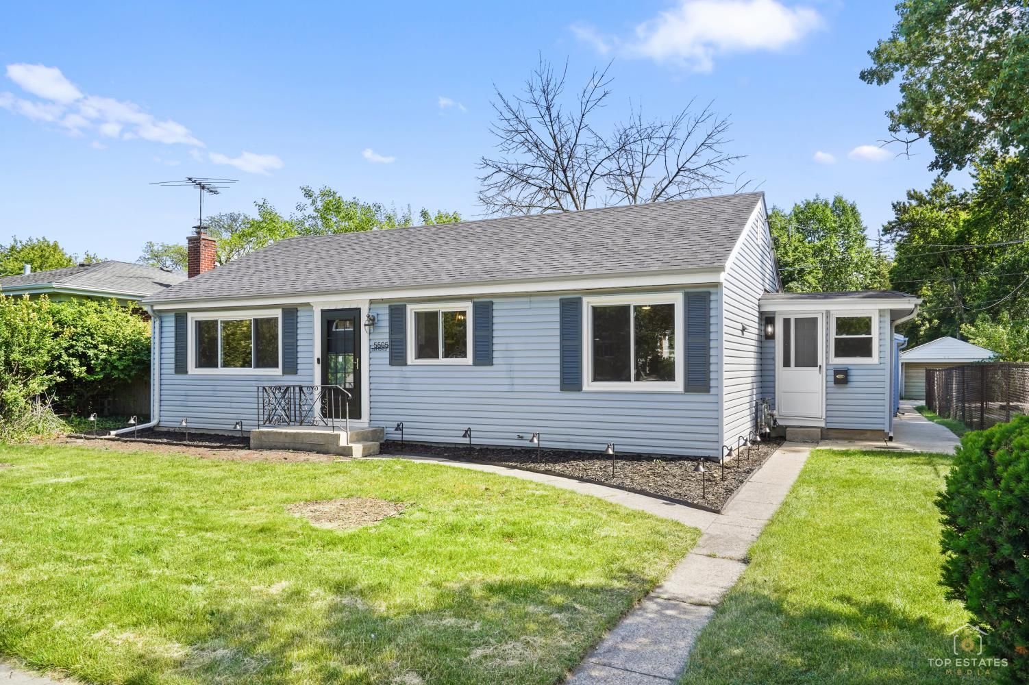 5505 Oakton Street — Morton Grove, IL 60053