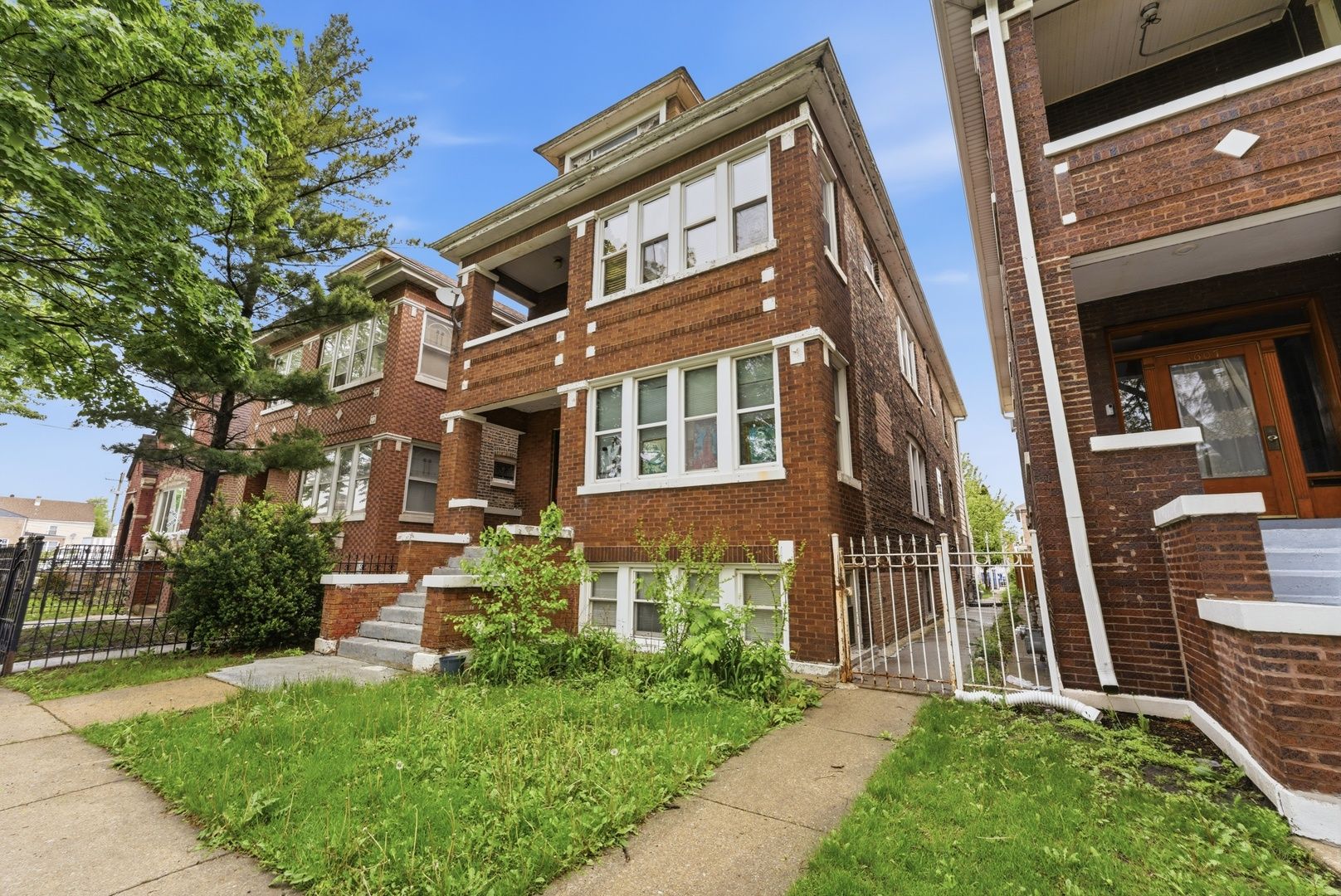1605 S 49th Court — Cicero, IL 60804
