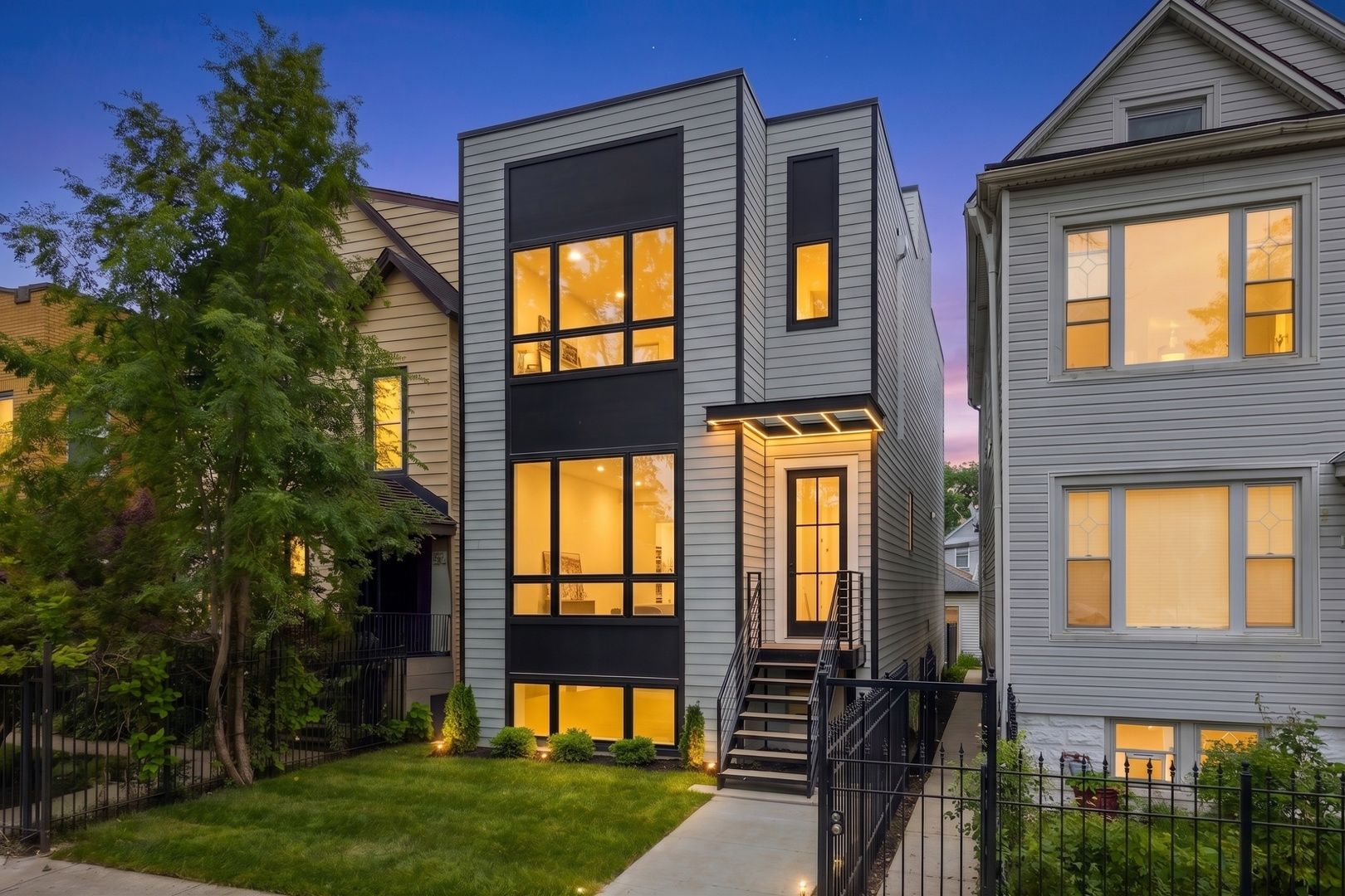 1728 N Sawyer Avenue #B — Chicago, IL 60647