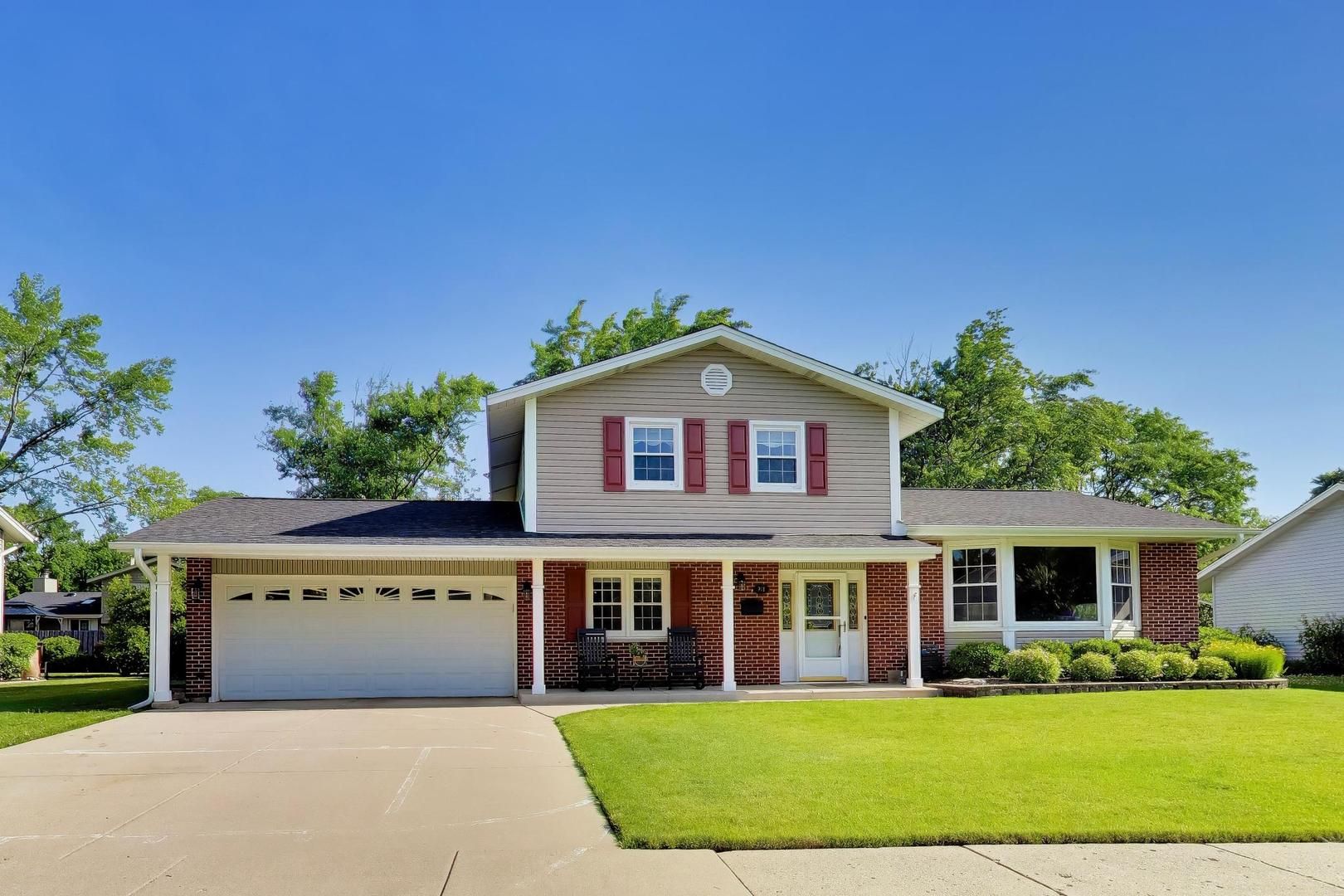 918 E Patten Drive — Palatine, IL 60074
