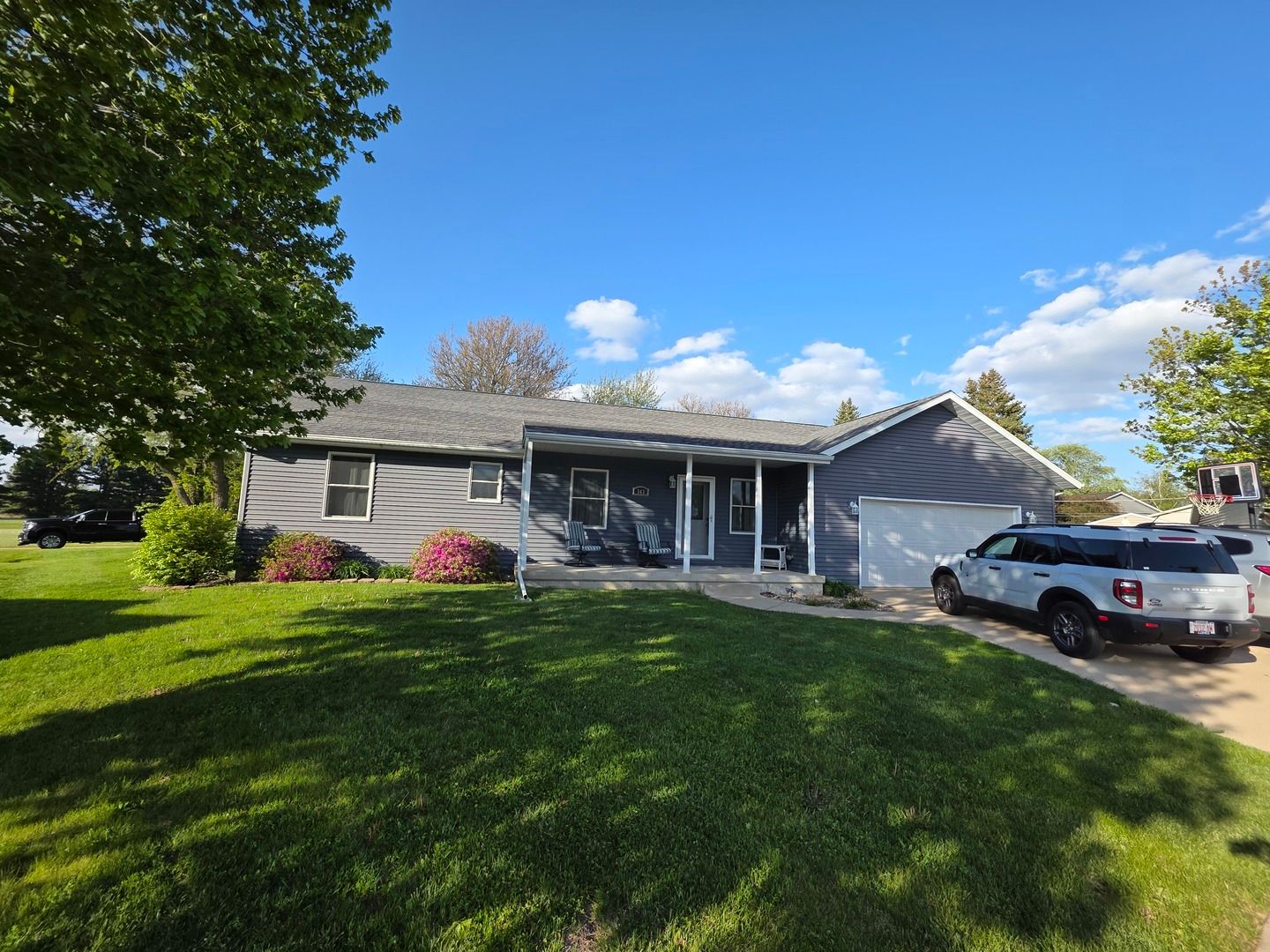 563 Pine Meadow Drive — Dixon, IL 61021
