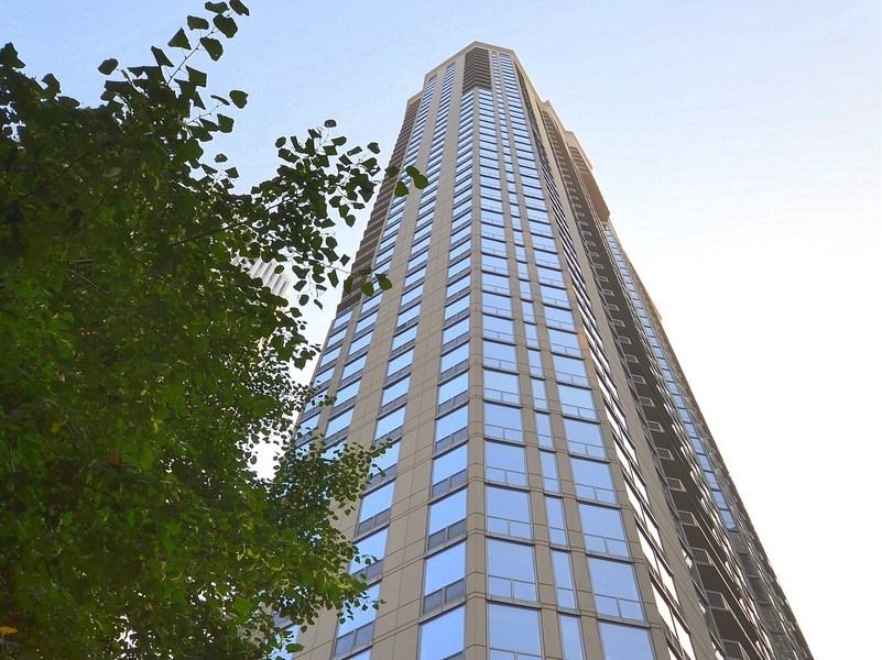 222 N COLUMBUS Drive #3208 — Chicago, IL 60601