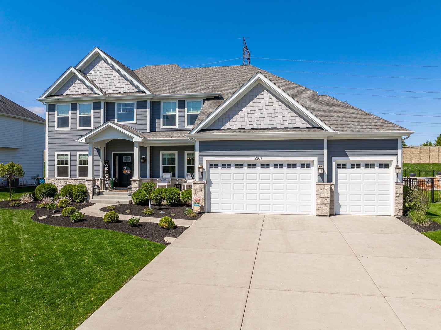 4211 Chinaberry Lane — Naperville, IL 60564