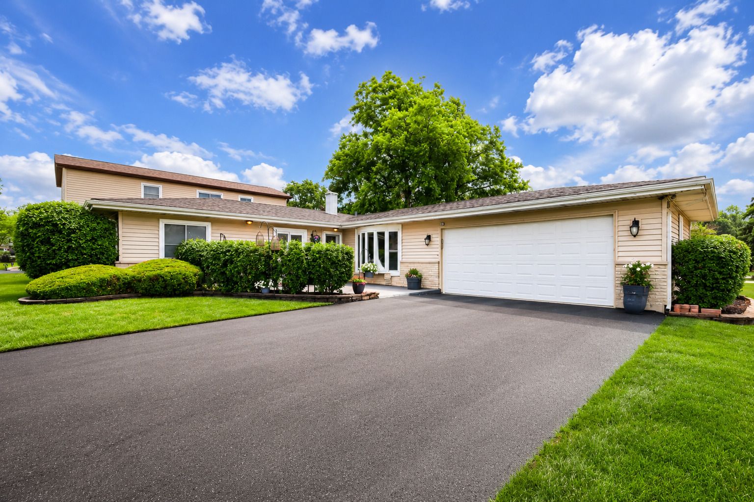 410 Manor Hill Lane — Lombard, IL 60148