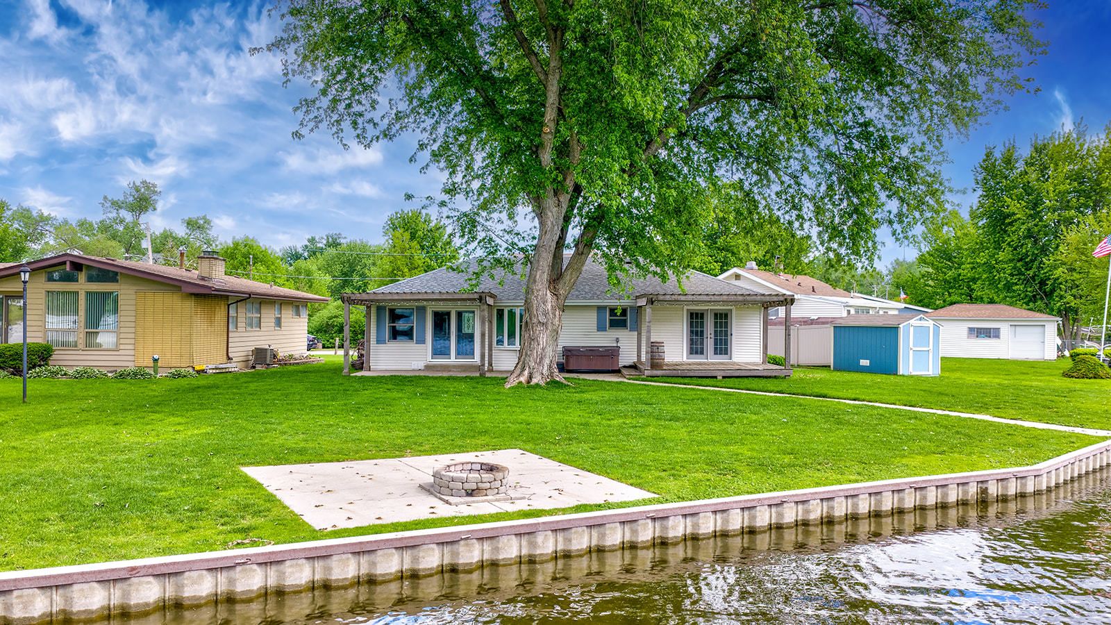 524 Park Avenue — Fox Lake, IL 60020