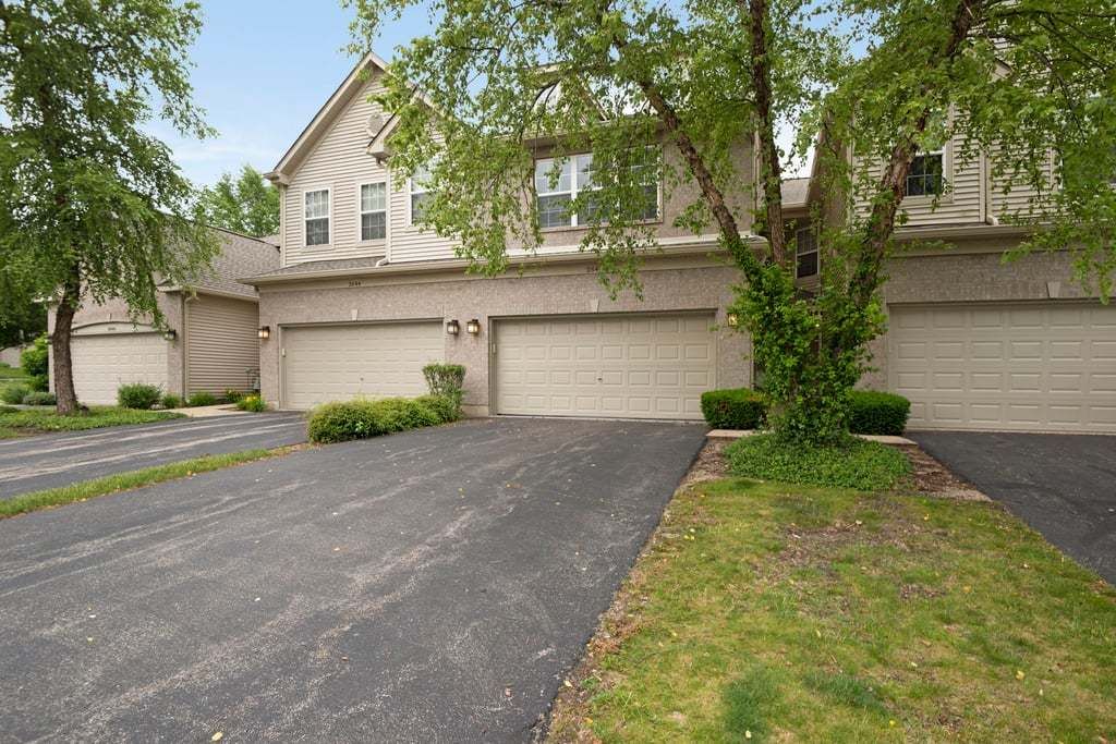 2642 Granite Court #2642 — Crystal Lake, IL 60012