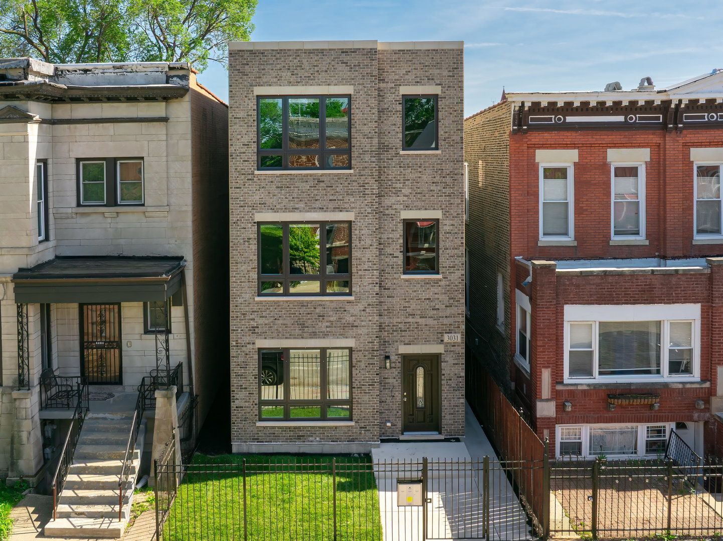 3031 W WARREN Boulevard — Chicago, IL 60612