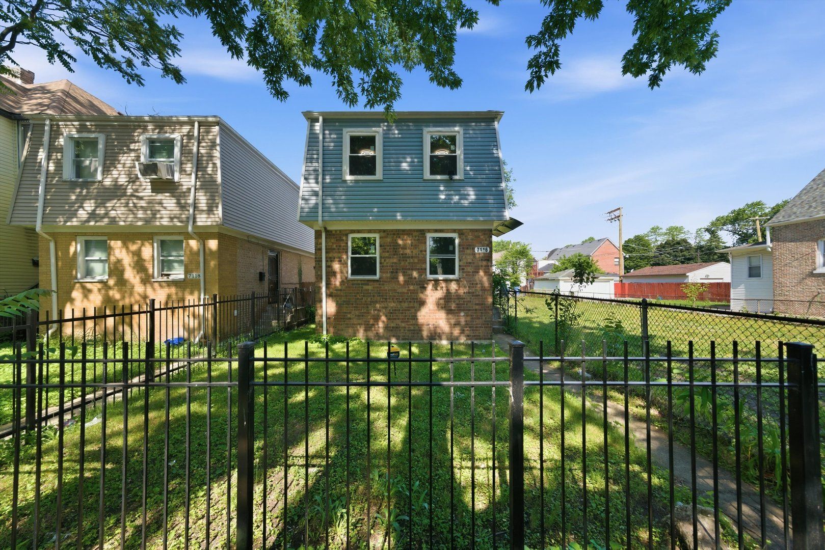 7116 S University Avenue — Chicago, IL 60619