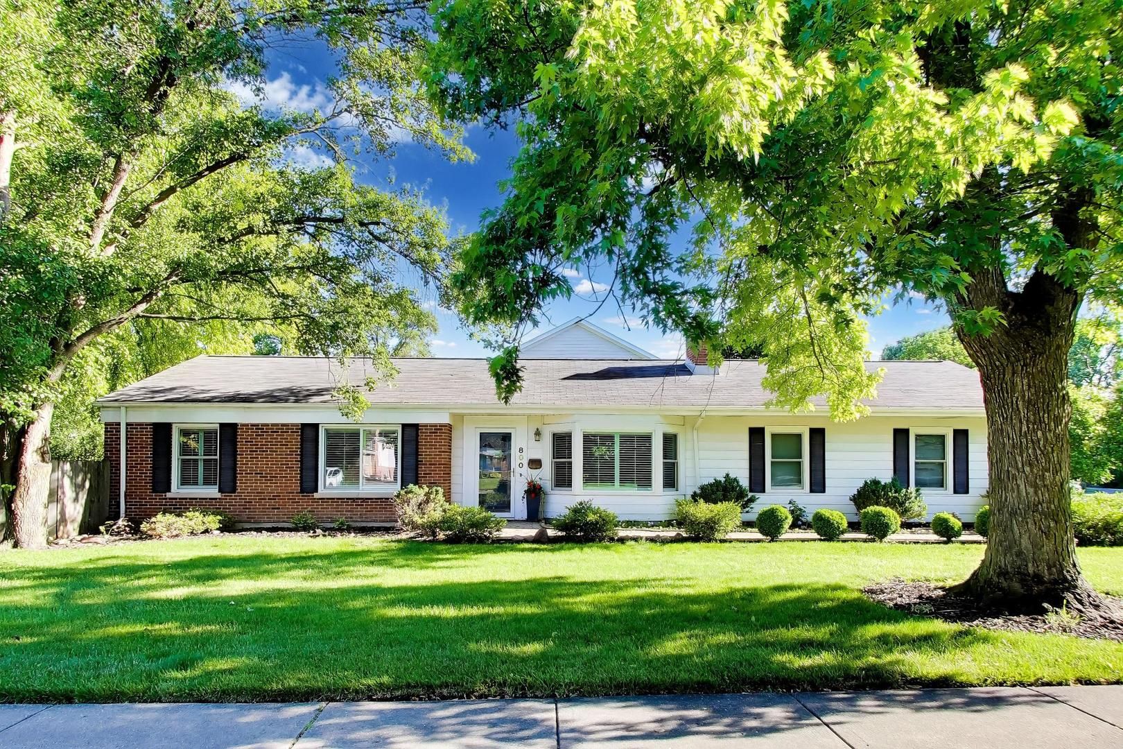 800 Hunter Road — Glenview, IL 60025