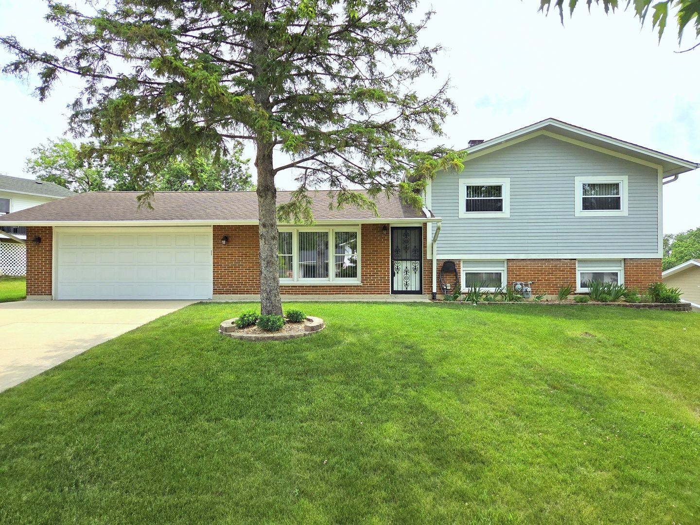 21W105 Flamingo Lane — Lombard, IL 60148