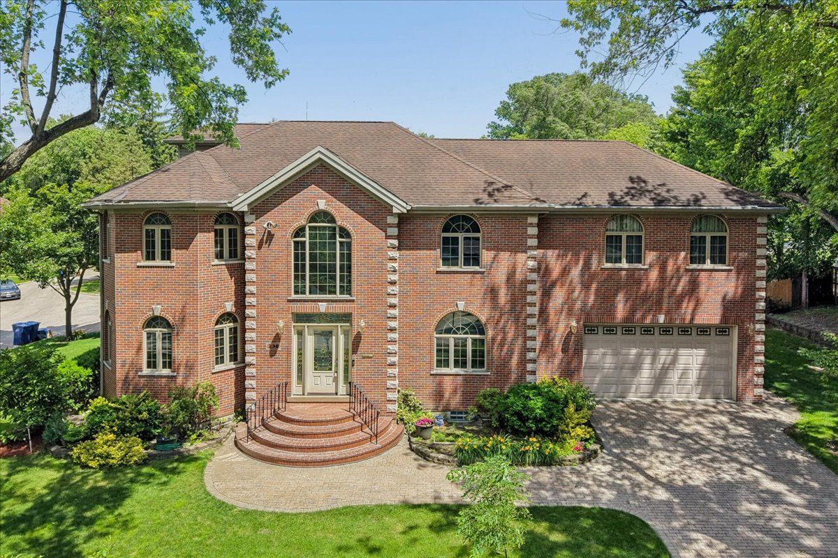 238 Westmoreland Drive — Wilmette, IL 60091