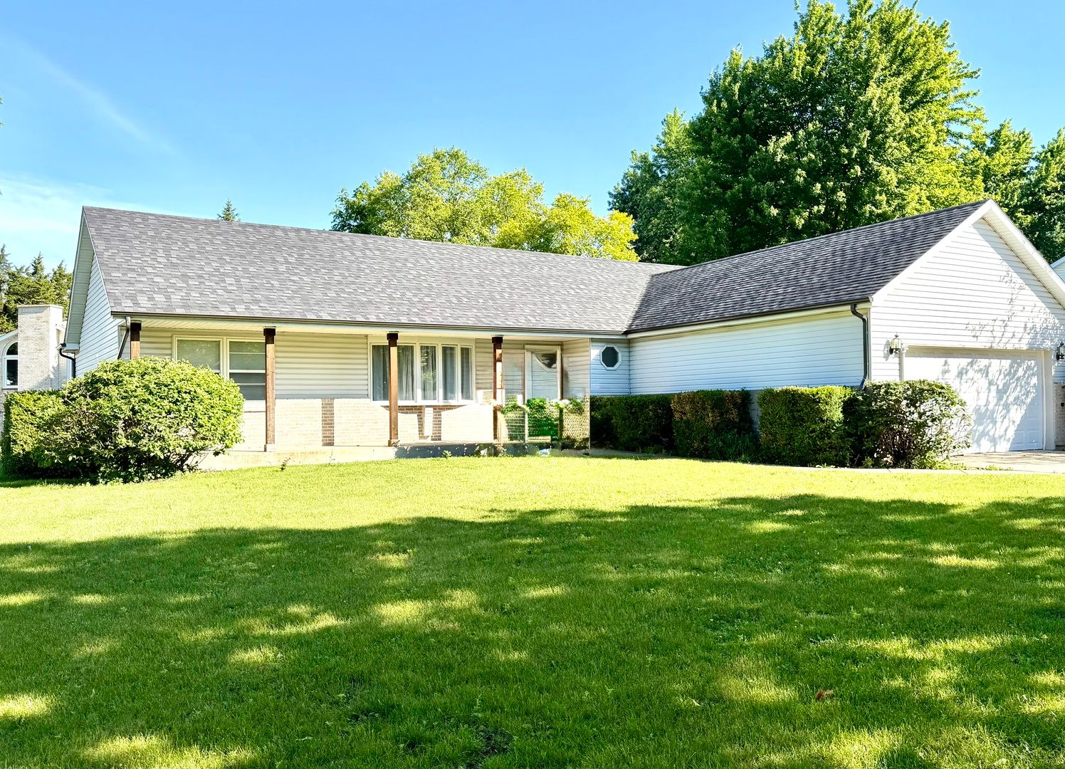 2337 Golfview Drive — Joliet, IL 60435