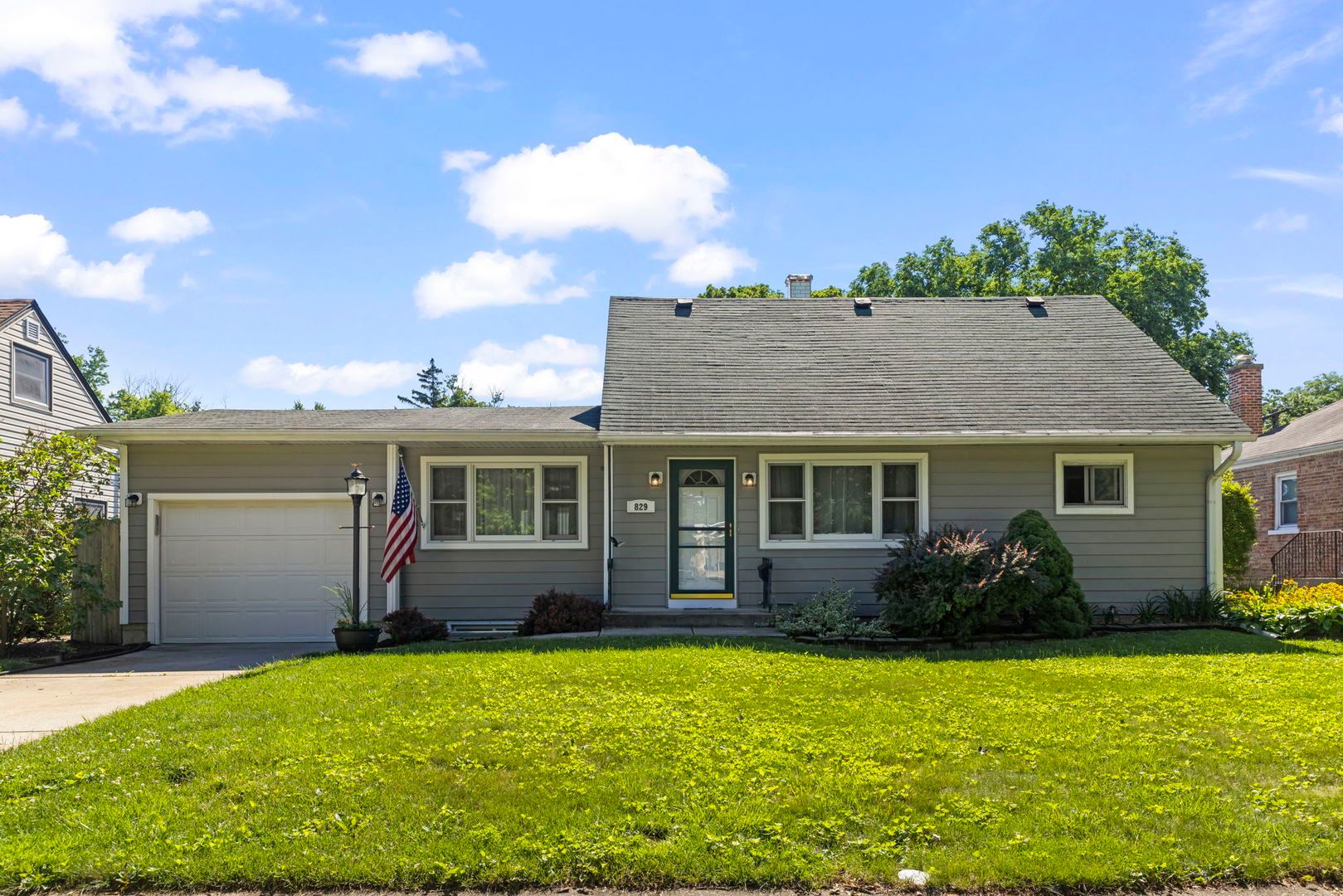 829 S Grace Street — Lombard, IL 60148