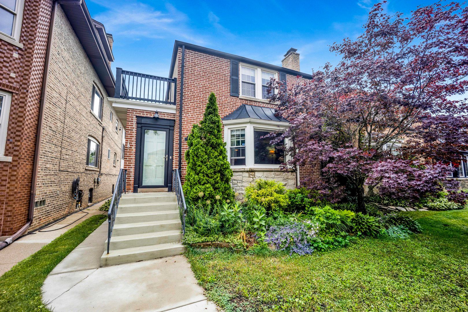6043 N Keeler Avenue — Chicago, IL 60646