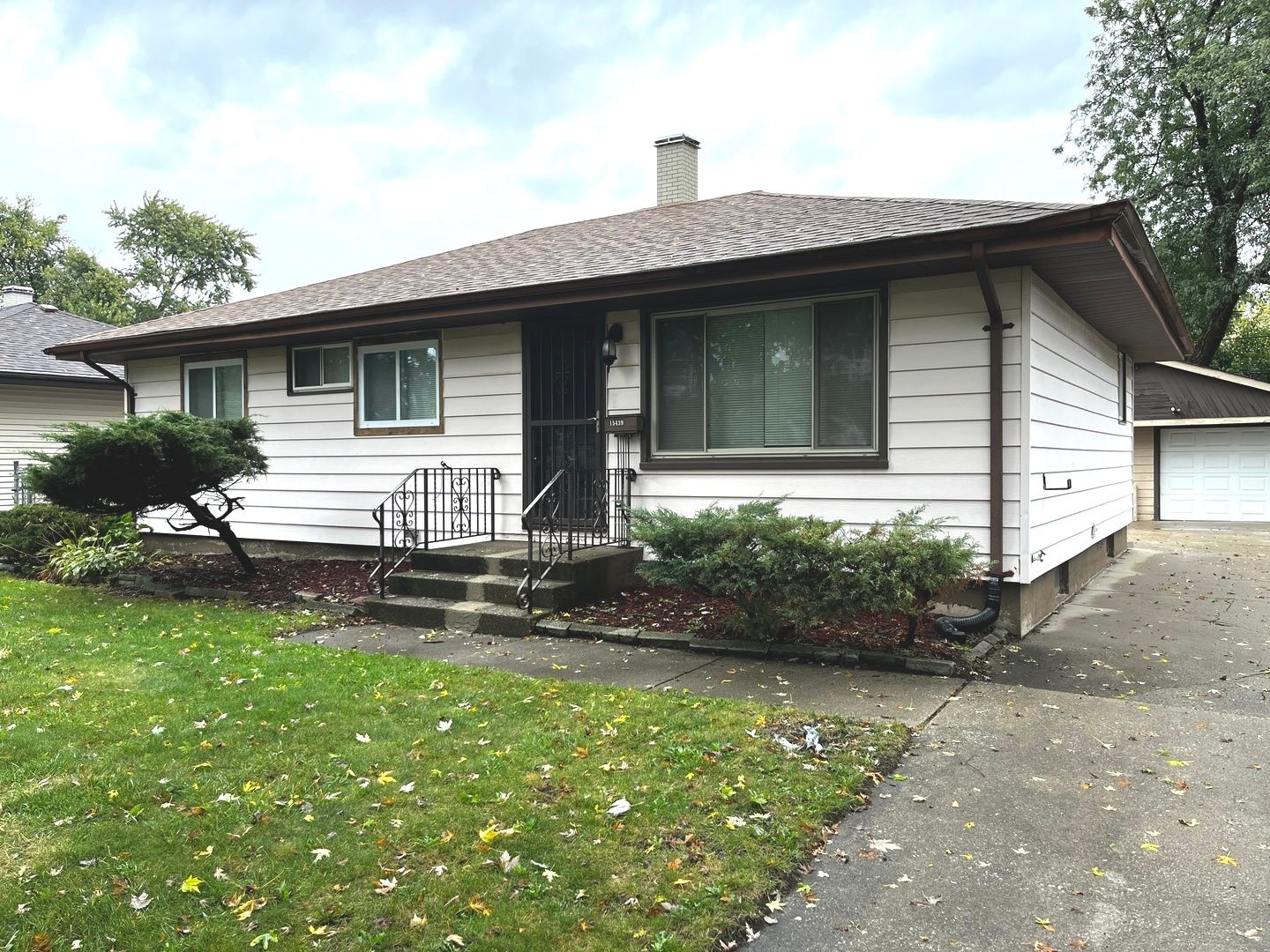 15439 Elm Street — South Holland, IL 60473
