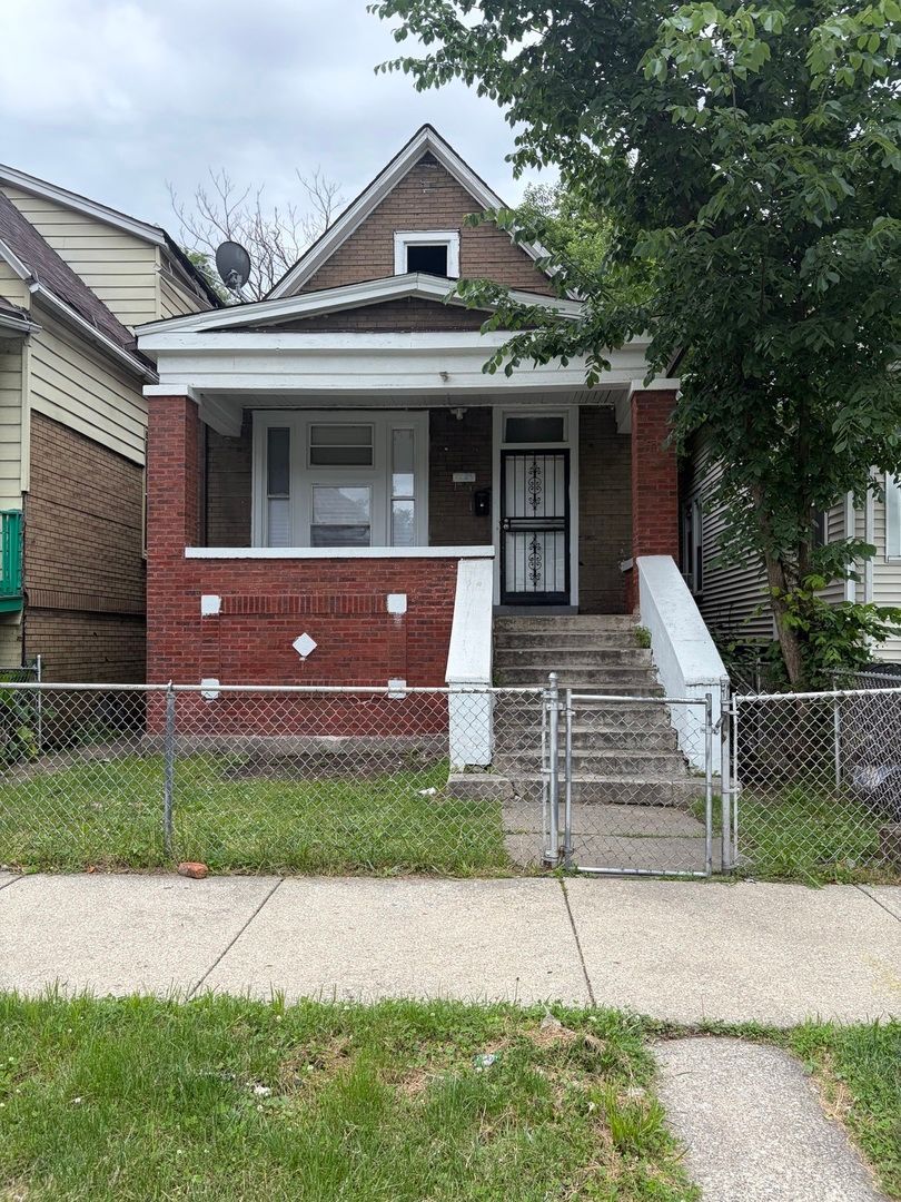 7226 S Peoria Street — Chicago, IL 60621