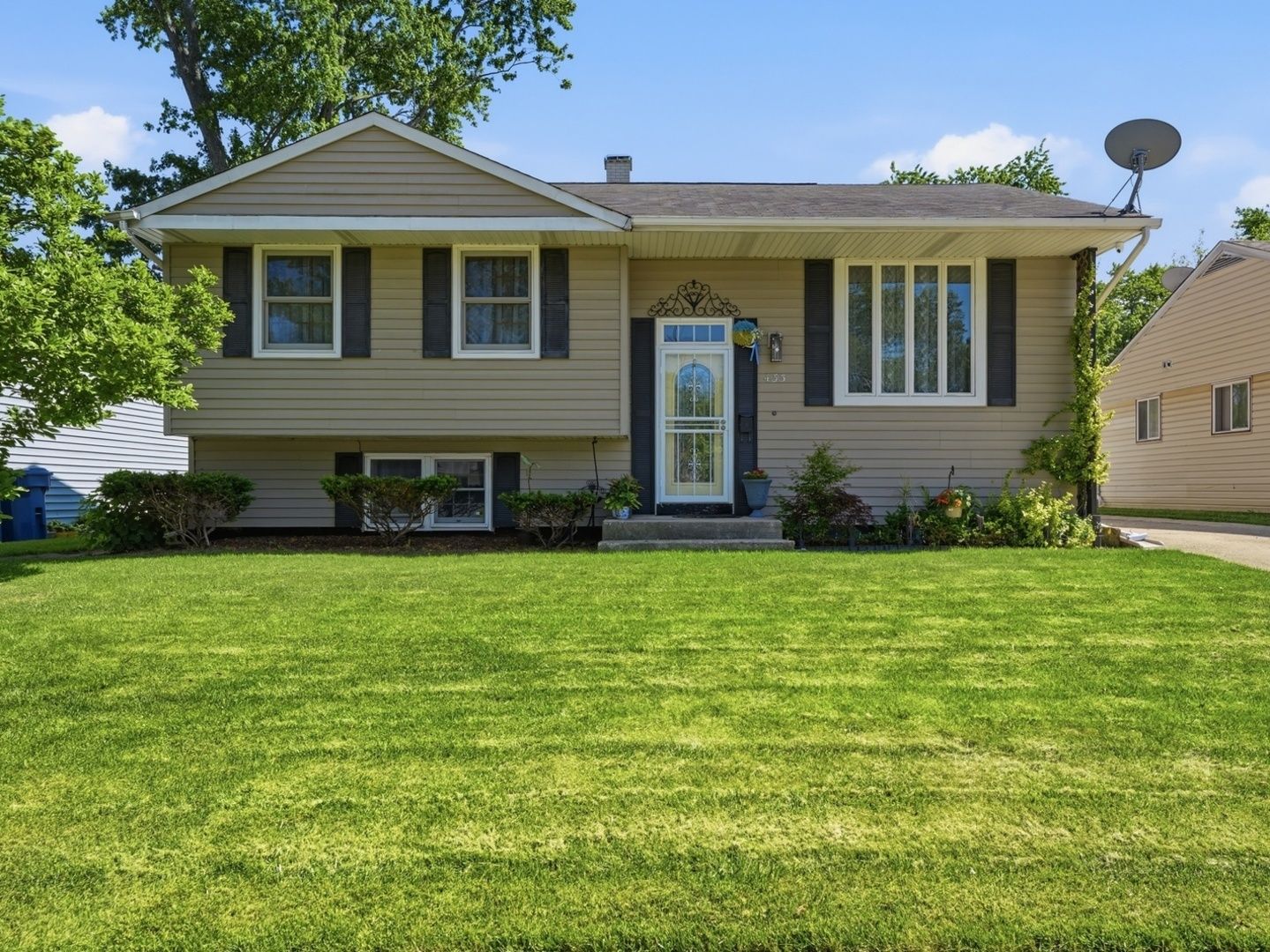 433 Norton Avenue — Glendale Heights, IL 60139