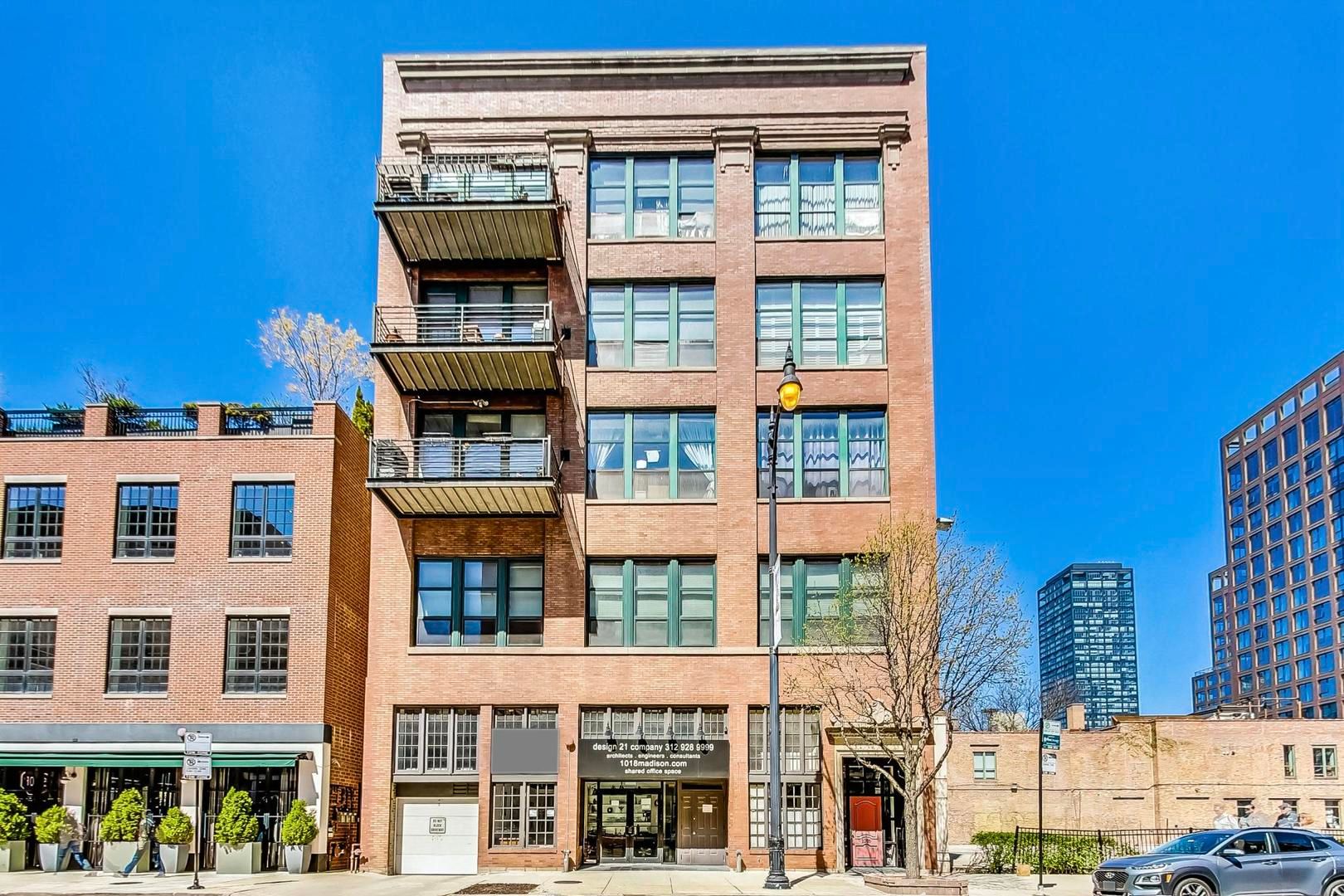 1016 W Madison Street #4S — Chicago, IL 60607