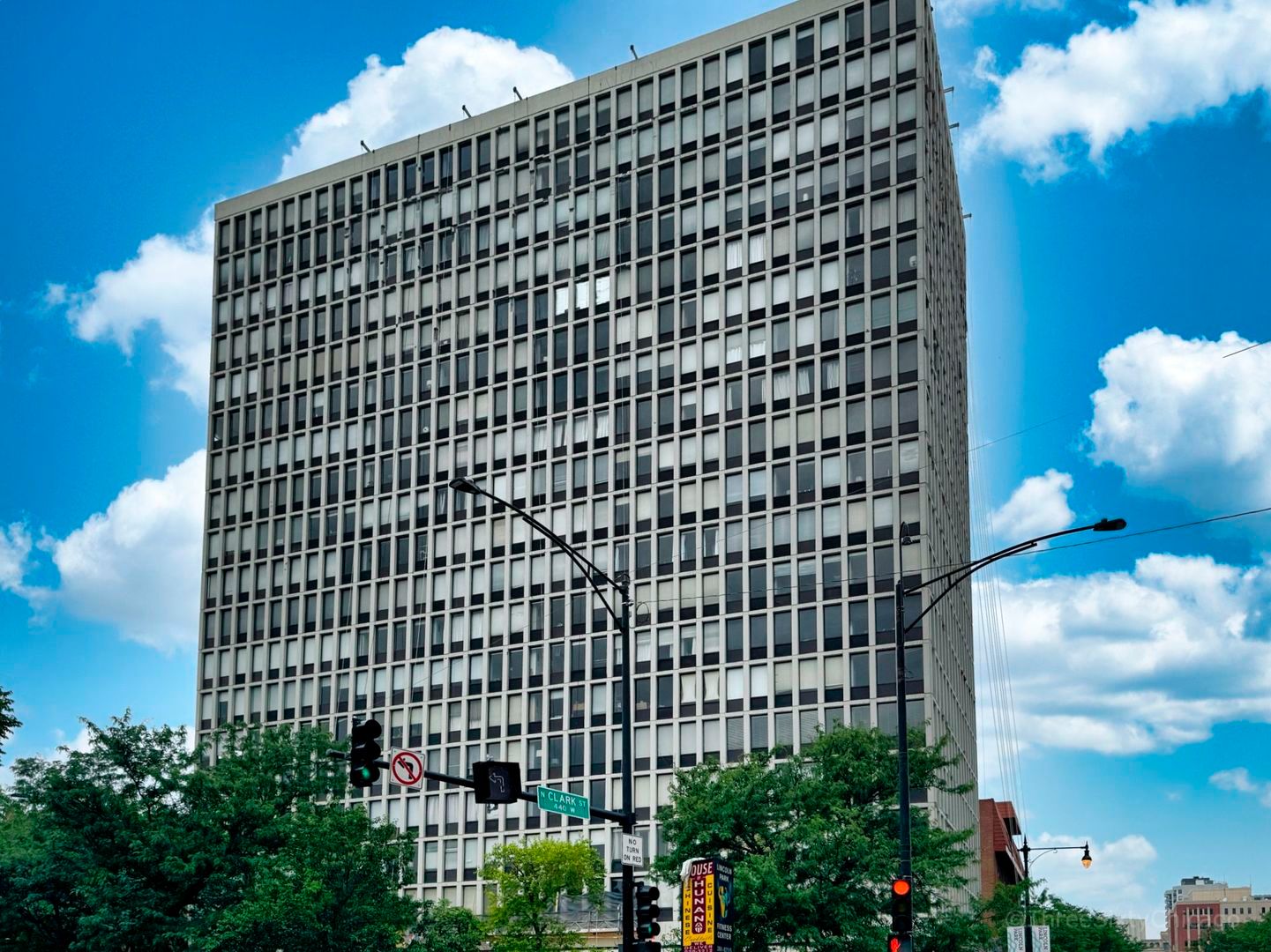 444 W FULLERTON Parkway #604 — Chicago, IL 60614