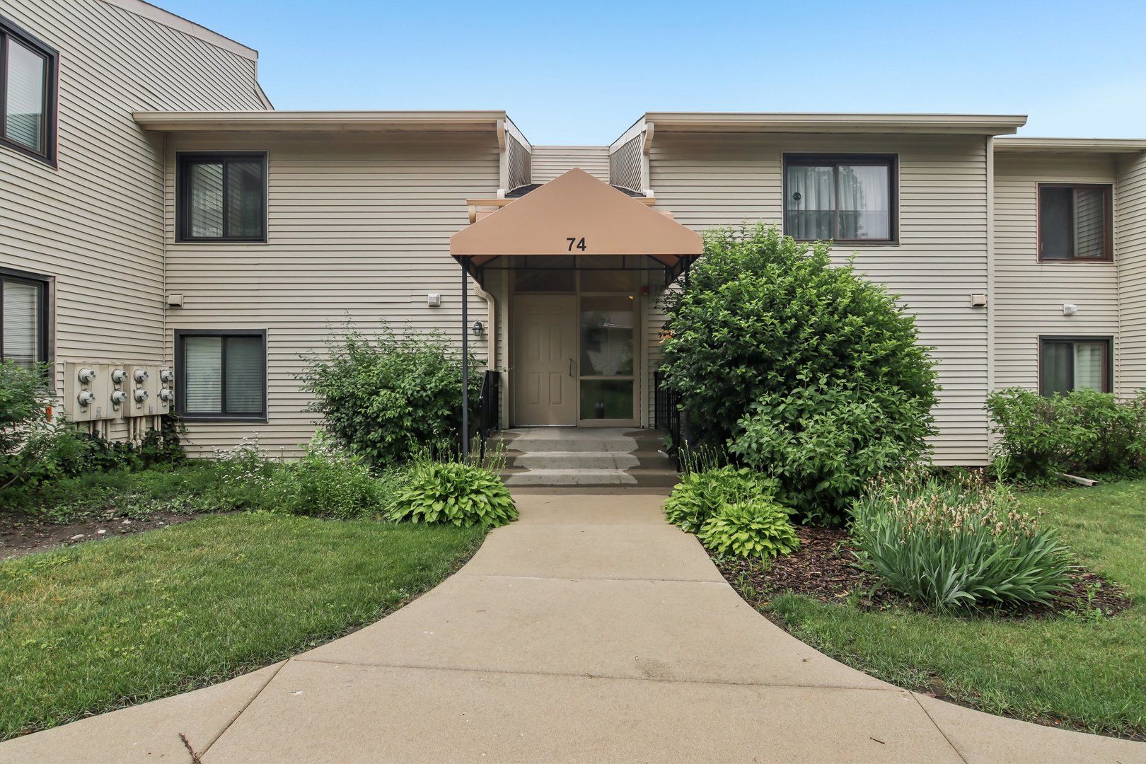 74 Commonwealth Court #2 — Vernon Hills, IL 60061