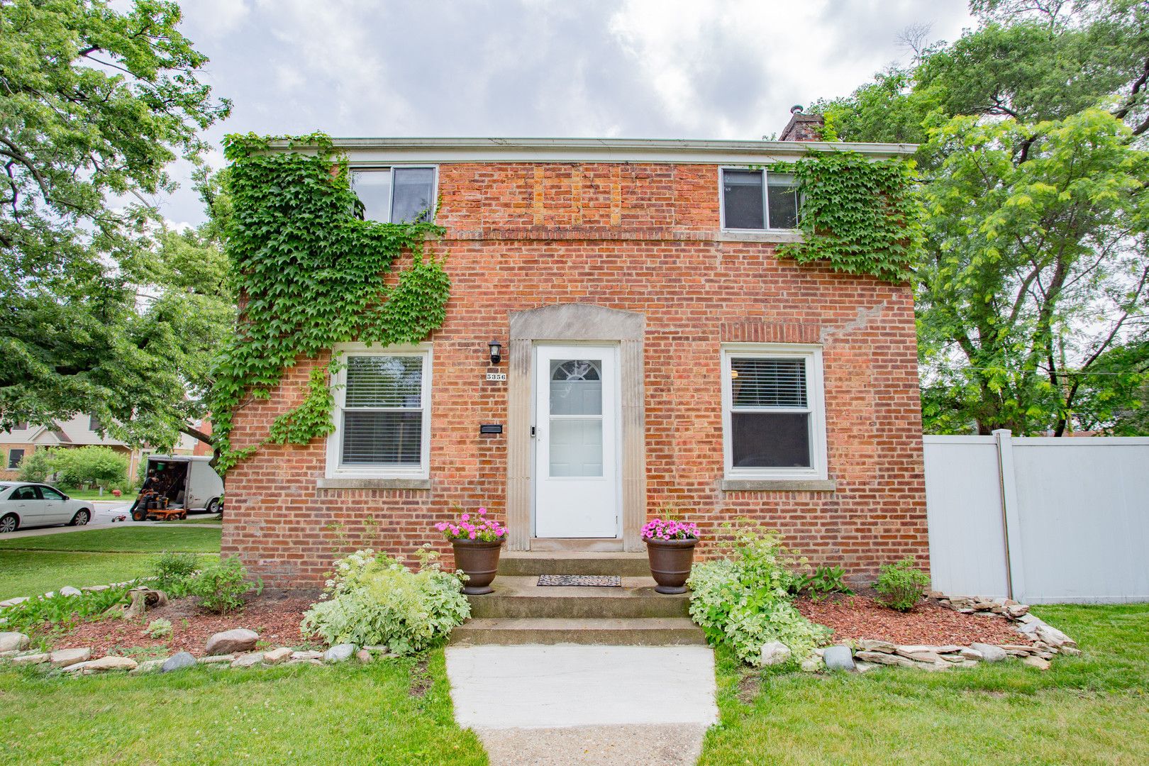 5356 N Oketo Avenue — Chicago, IL 60656