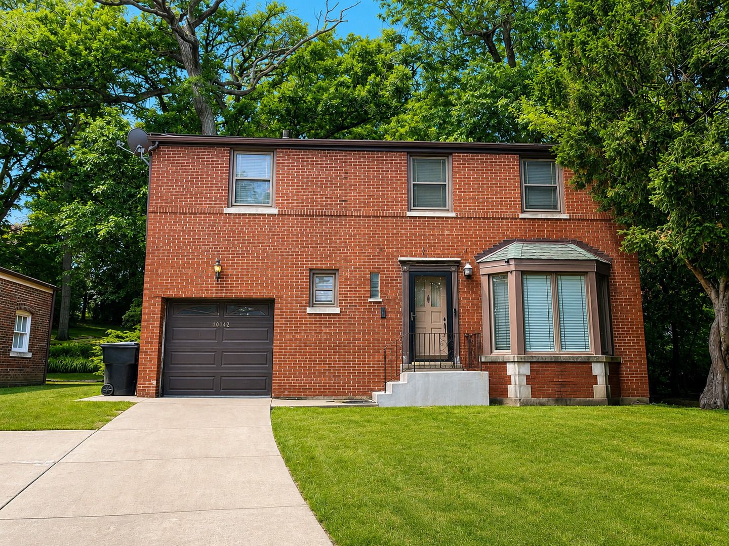 10742 S Longwood Drive — Chicago, IL 60643