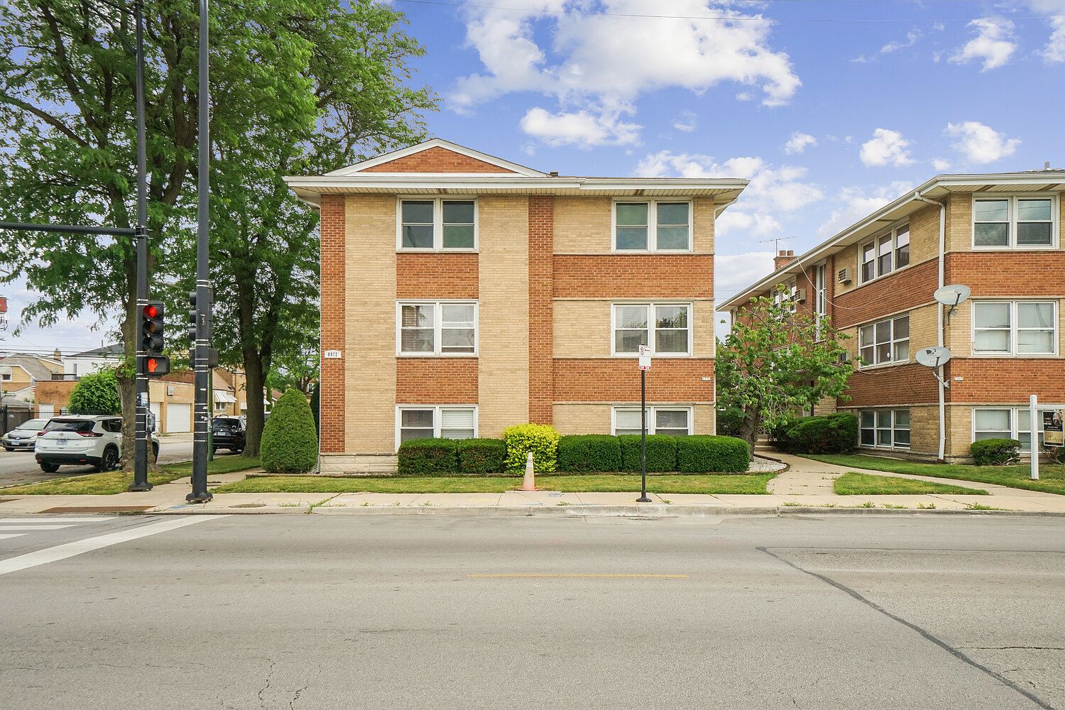6972 W Belmont Avenue #4 — Chicago, IL 60634