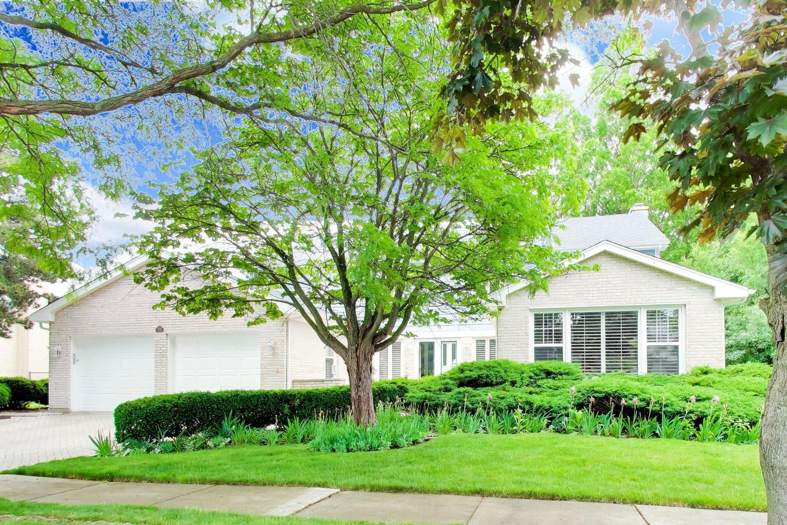 4225 Terri Lyn Lane — Northbrook, IL 60062
