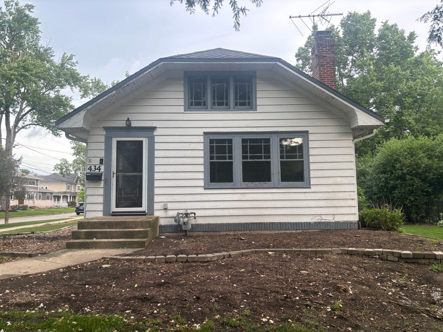 434 Oak Street — Glen Ellyn, IL 60137