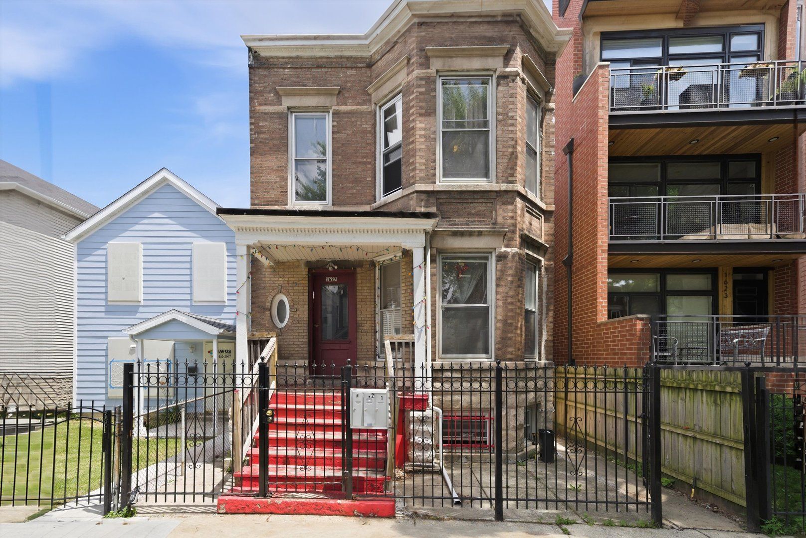 1627 N Washtenaw Avenue — Chicago, IL 60647
