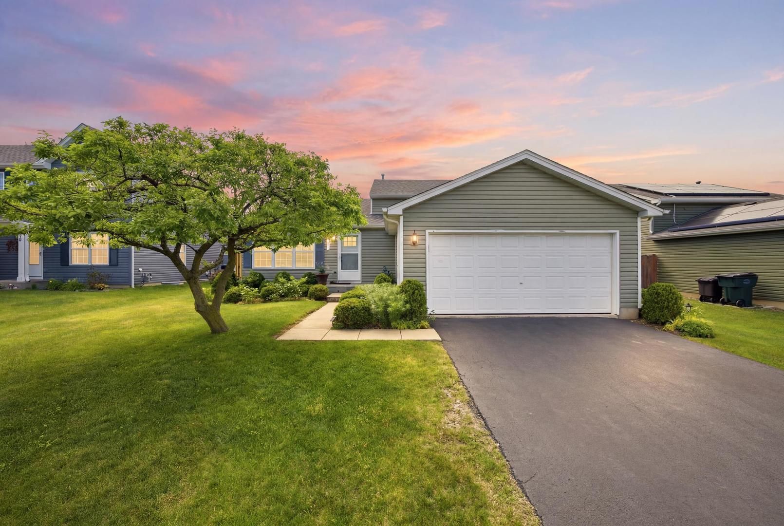 2438 Lotus Drive — Round Lake Heights, IL 60073