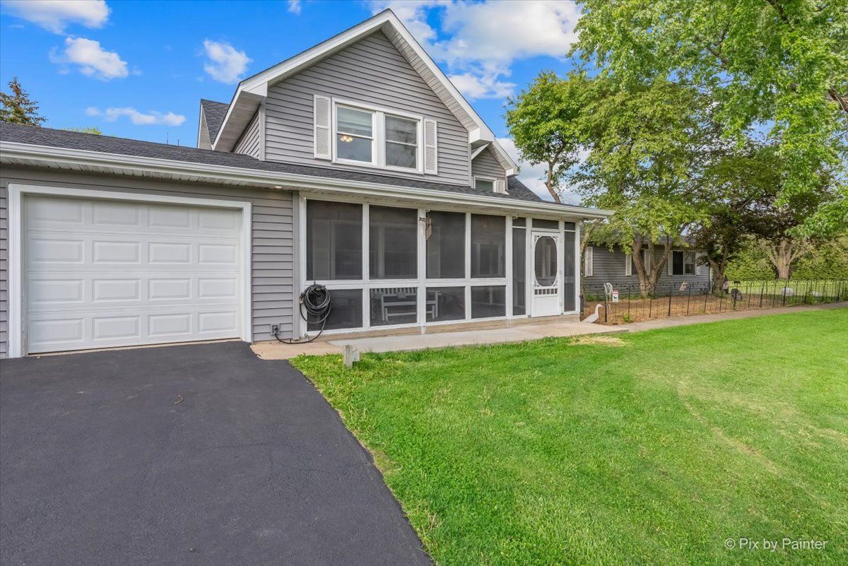 39W030 POPLAR Lane — St. Charles, IL 60175