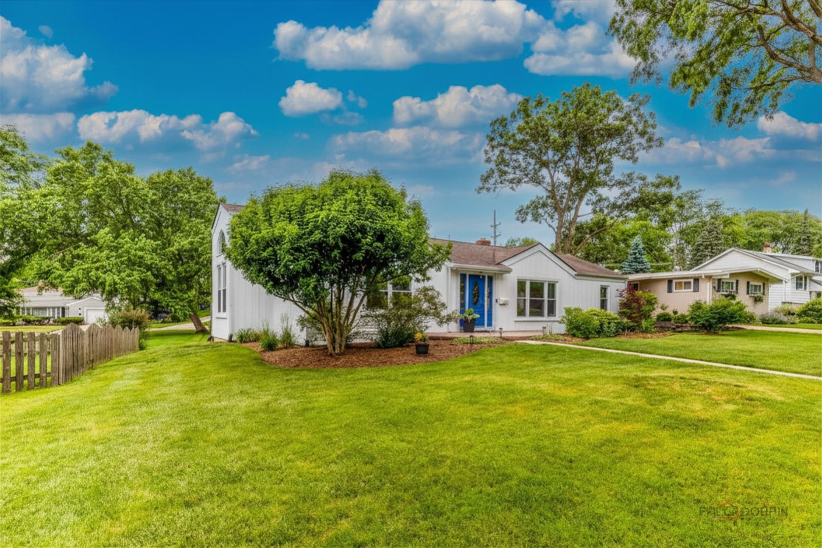310 S Summit Street — Wheaton, IL 60187