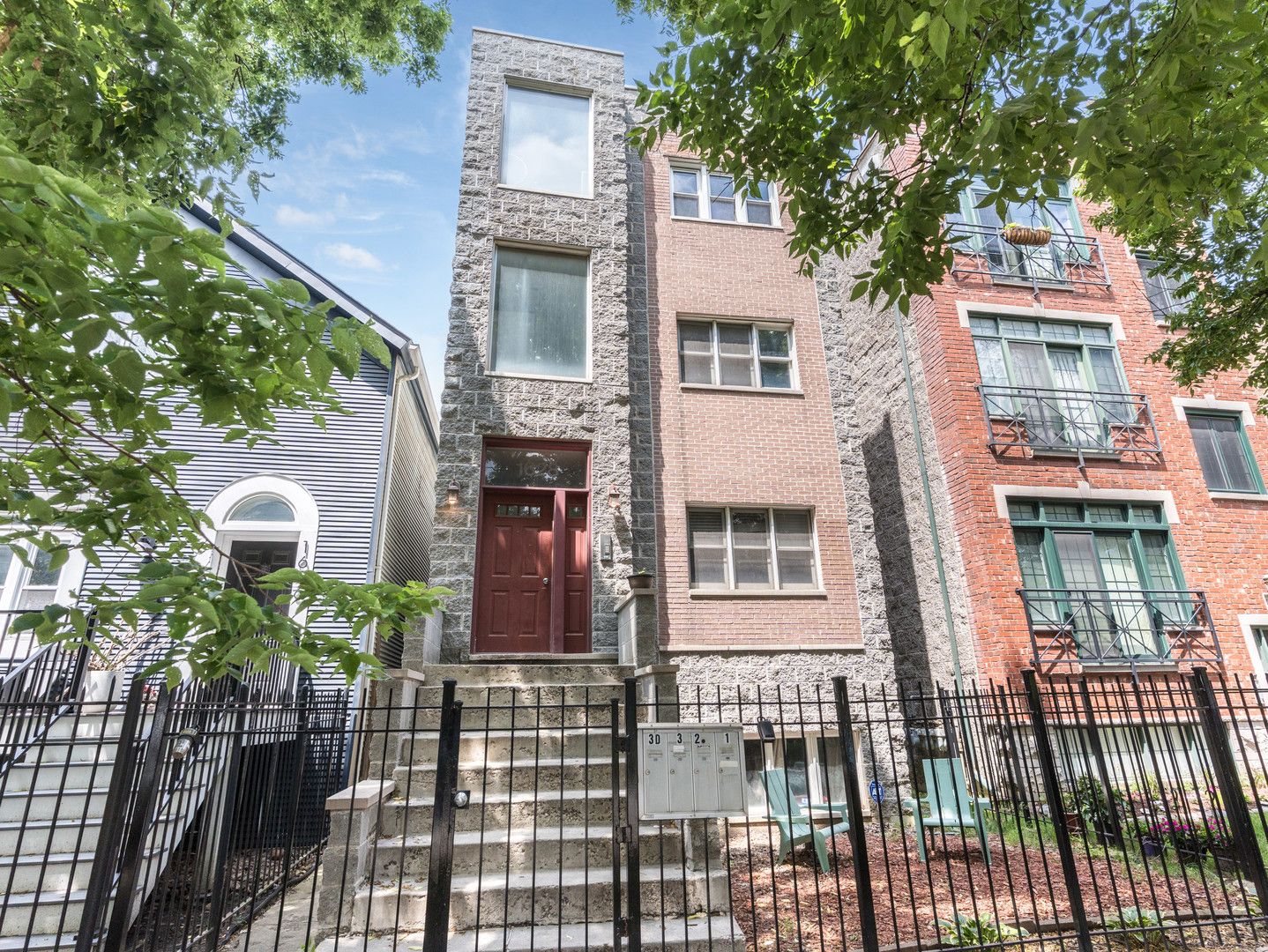 1628 N Bell Avenue #3 — Chicago, IL 60647